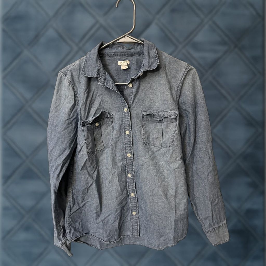 J.Crew VINTAGE J. Crew Chambray Fit Shirt Style 91506 Roll Tab Sleeves Women S Blue Solid Shirt Adult Small Women Size S / US 4 / IT 40 - 1 Thumbnail