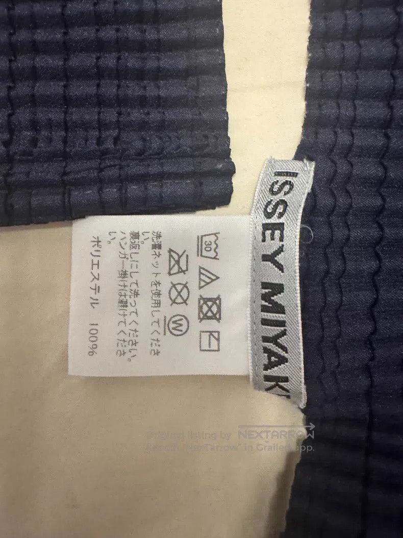 Issey Miyake Issey Miyake Main Line Bubble Long Sleeve Cardigan Navy Bl Size M / US 6-8 / IT 42-44 - 2 Thumbnail