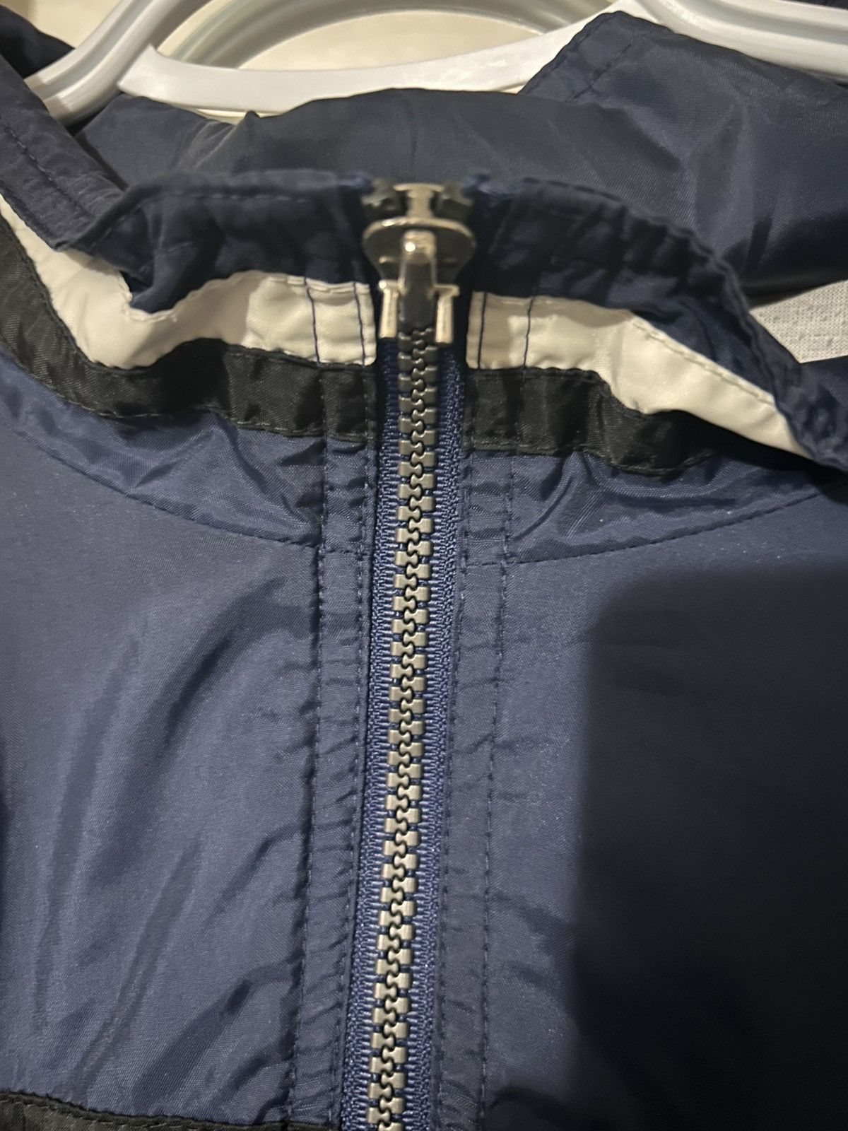 Adidas Vintage adidas windbreaker Size US XL / EU 56 / 4 - 5 Thumbnail