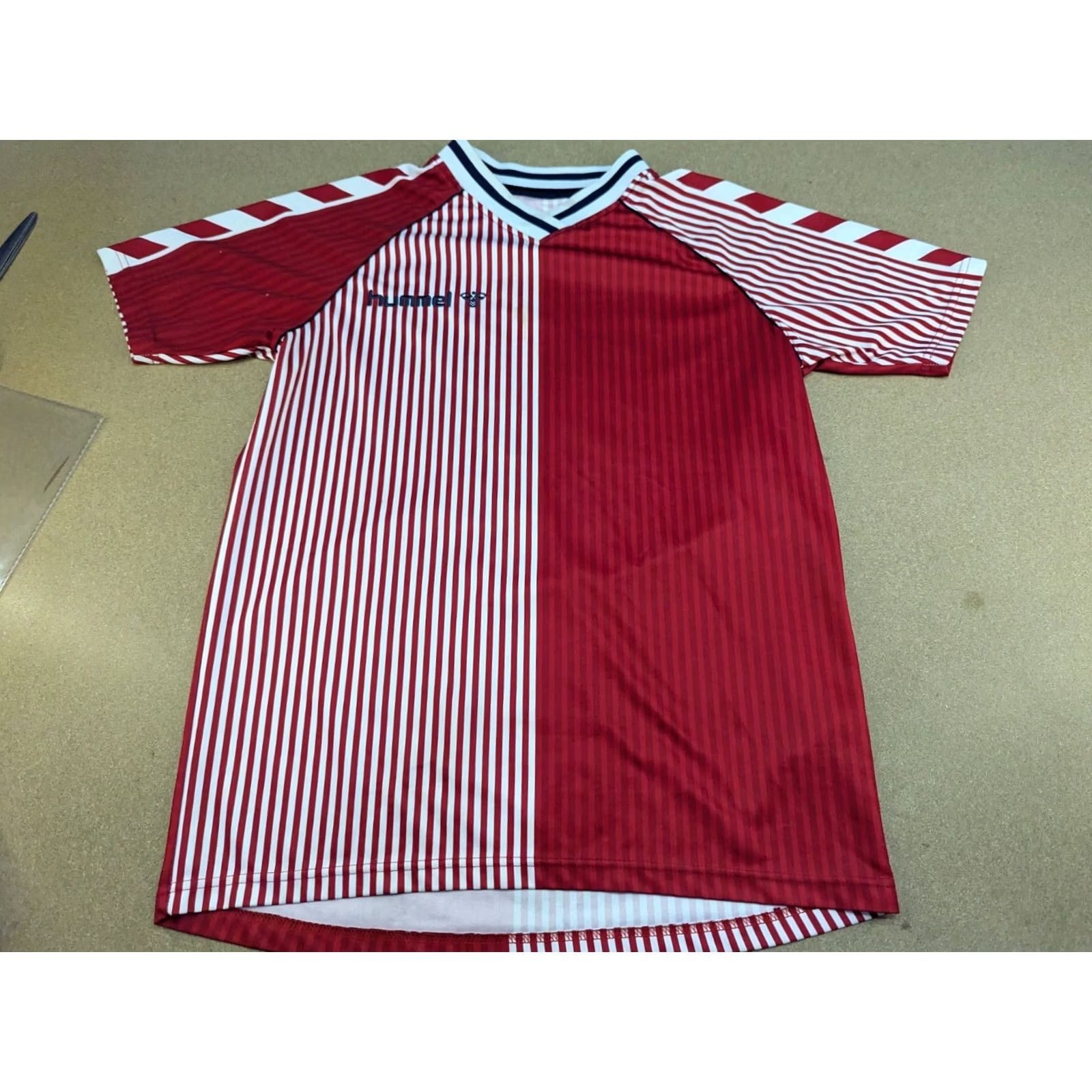 Hummel Hummel Denmark 1986 Home Laudrup #11 Mens Football Jersey M Multicolor Short Sleeve T-Shirt Size US M / EU 48-50 / 2 - 6 Thumbnail