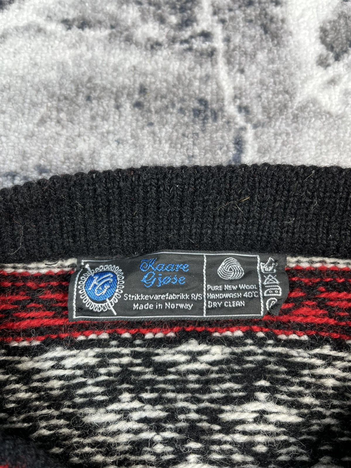 Vintage Vintage Wool Knit Sweater Made In Norway🇳🇴 Size US XL / EU 56 / 4 - 7 Thumbnail
