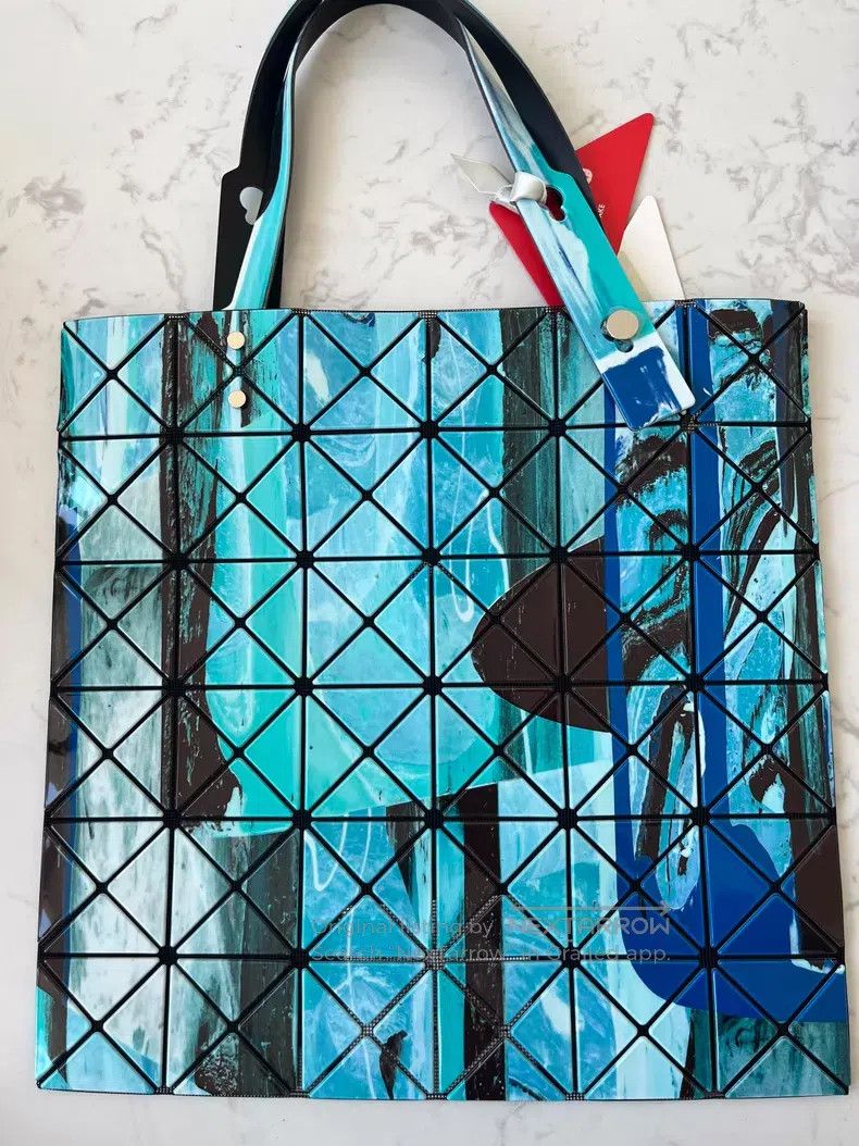 Issey Miyake Issey Miyake Blue Six-grid Ink-wash Geometric Handbag Size ONE SIZE - 1 Thumbnail