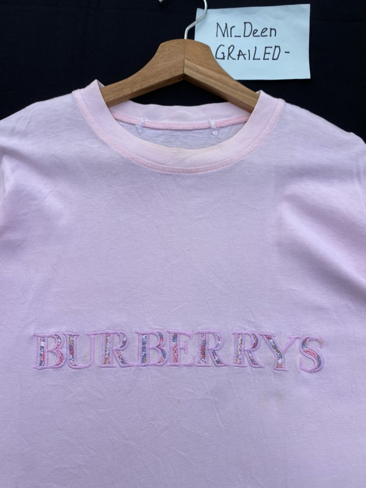 Vintage Rare Vintage 90s Burberry Embossed Tshirt Size US L / EU 52-54 / 3 - 7 Thumbnail