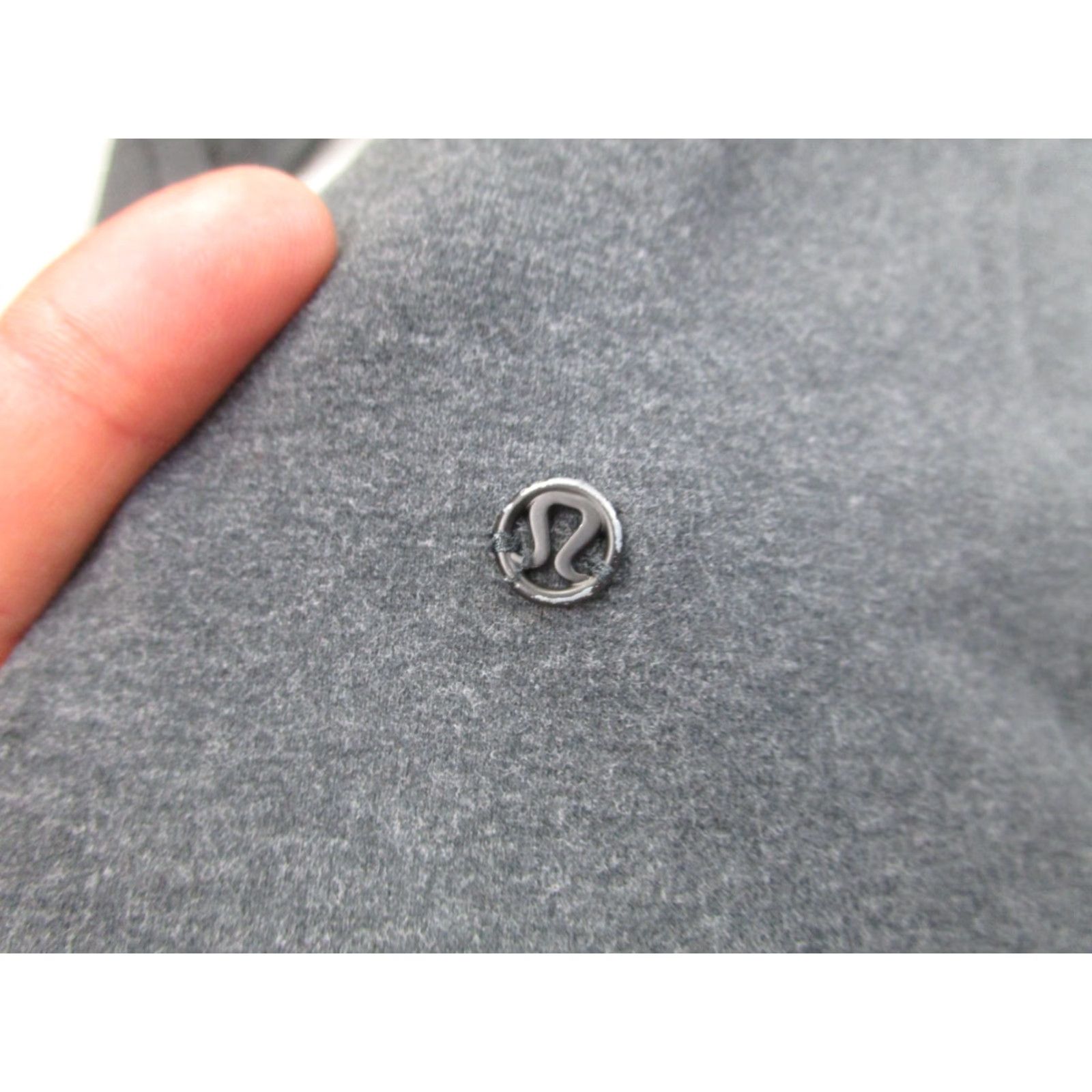 Lululemon Lululemon Sweatshirt Womens 6 Gray Crewneck Pullover Thumbholes Quiet Luxury Sweatshirt Shirt Womens Pullover 6 Gray Ladies Gym & Training Size M / US 6-8 / IT 42-44 - 7 Thumbnail