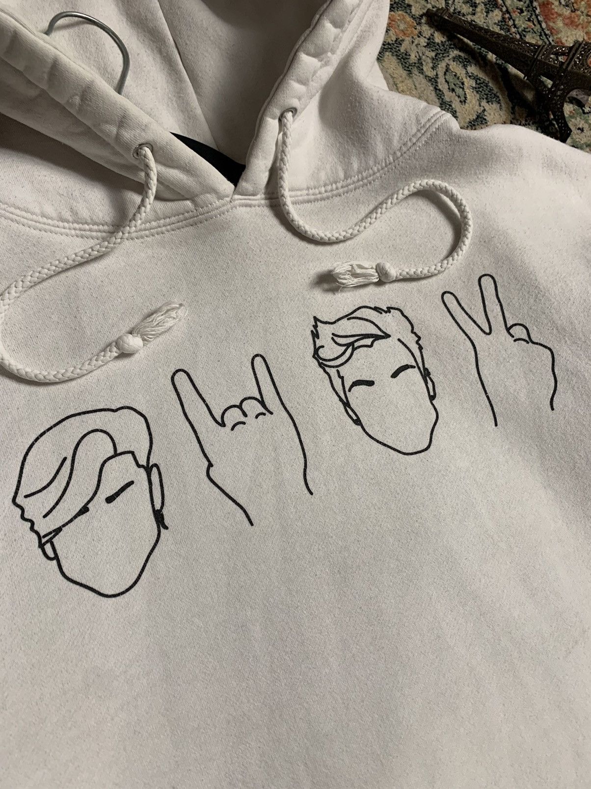 Band Tees × Independent Trading Co. Independent Trending Co “ Dolan Twins “ white hoodie Size US S / EU 44-46 / 1 - 5 Thumbnail