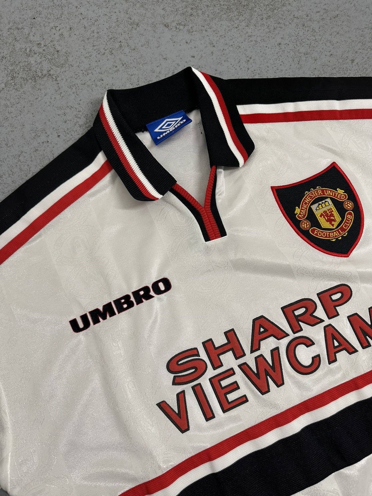 Umbro Vintage 1997/99 Umbro Manchester United Away Soccer Jersey Size US L / EU 52-54 / 3 - 6 Thumbnail