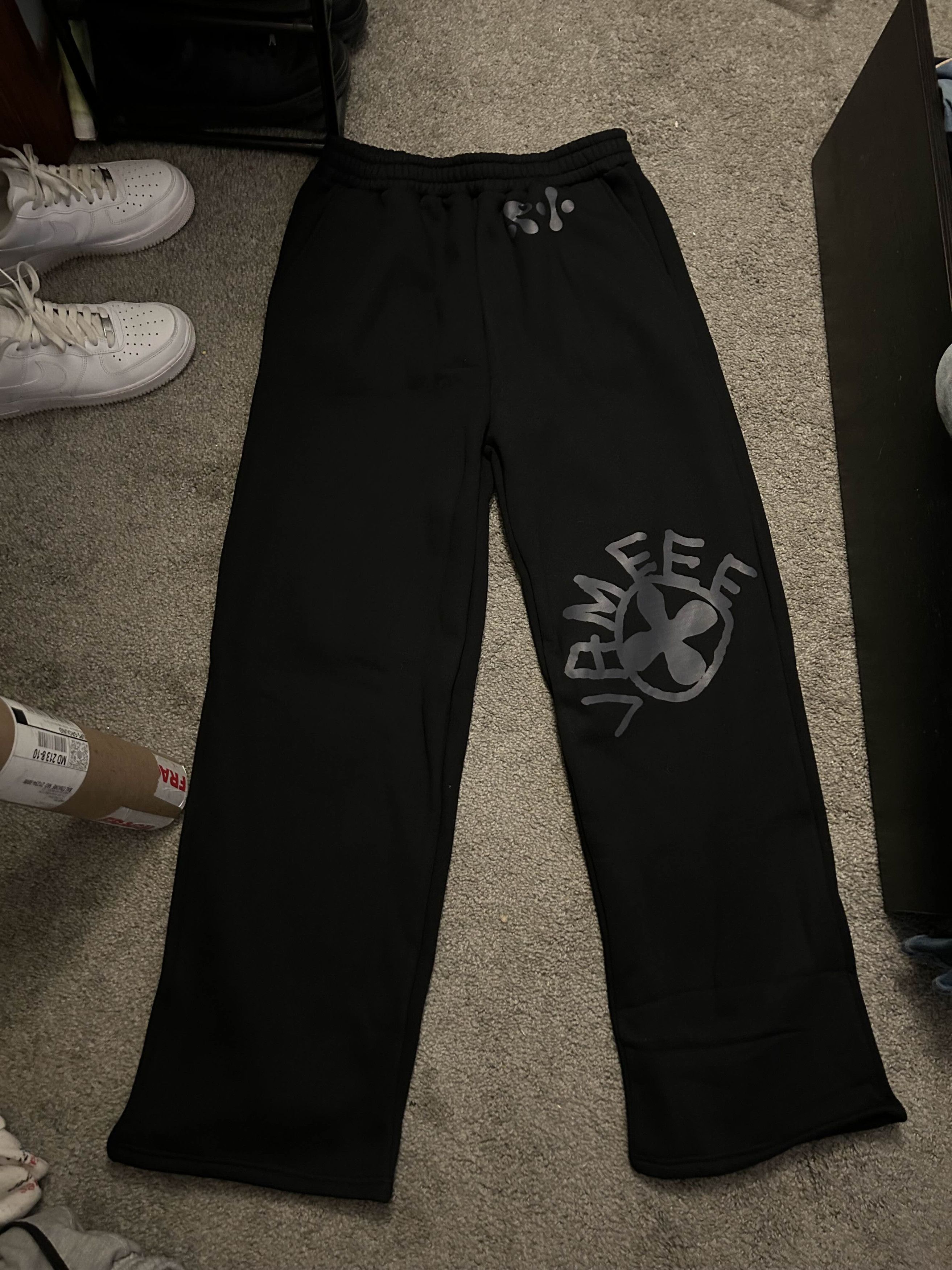 Plus One Clothing Vameee x Plus One Black Basic Logo Sweatpants Size US 32 / EU 48 - 1 Thumbnail