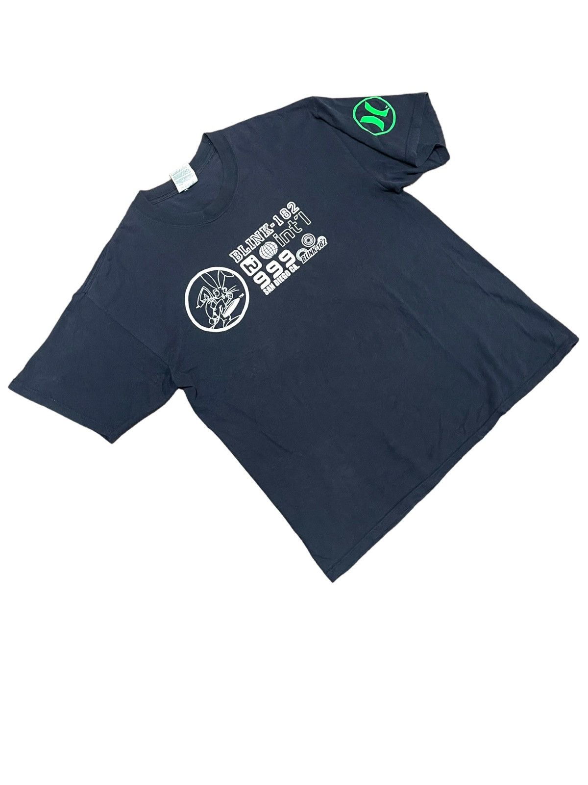 Band Tees Vintage Blink 182 Rabbit X Hurley Streetwear Size L Tee Size US L / EU 52-54 / 3 - 5 Thumbnail