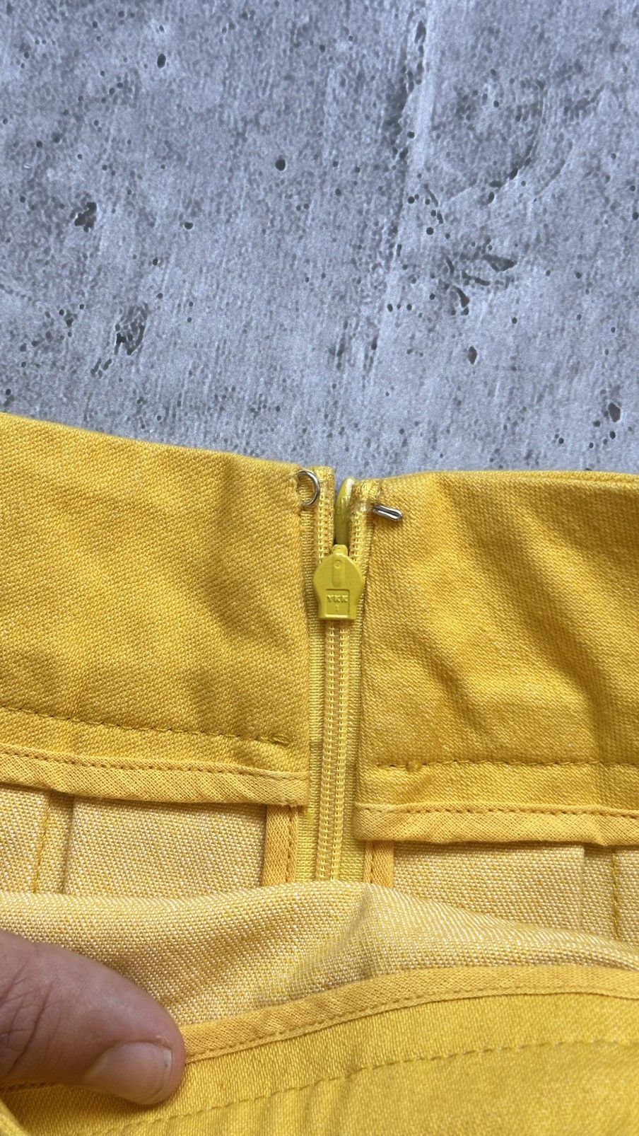 Moncler Women's Moncler Gonna A Portafoglio Yellow Mini Skirt Size 30" / US 8 / IT 44 - 9 Thumbnail