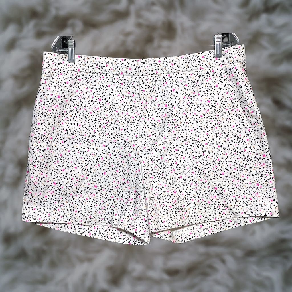 Banana Republic Banana Republic Chino Shorts Womens 12 Casual Travel Workwear Floral White Weathered 12 Womens Size 34" / US 12 / IT 48 - 1 Thumbnail