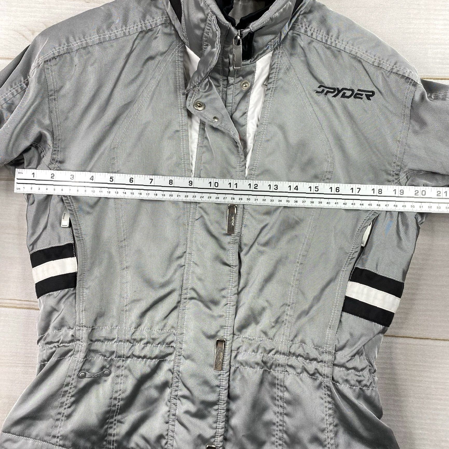 Spyder VINTAGE Spider Womens Ski Jacket Gray 4 Zip Hooded Pockets Logo Insulated Thinsulate Winter Casual Mens Womens Girls? Size S / US 4 / IT 40 - 6 Thumbnail