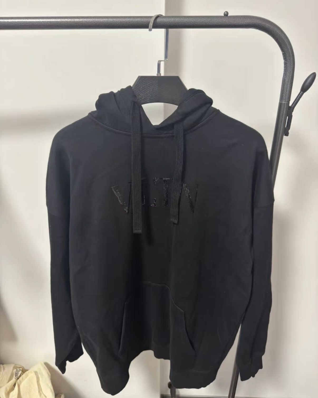 Valentino Valentino Black Hoodie with Chest Logo Size US S / EU 44-46 / 1 - 1 Thumbnail