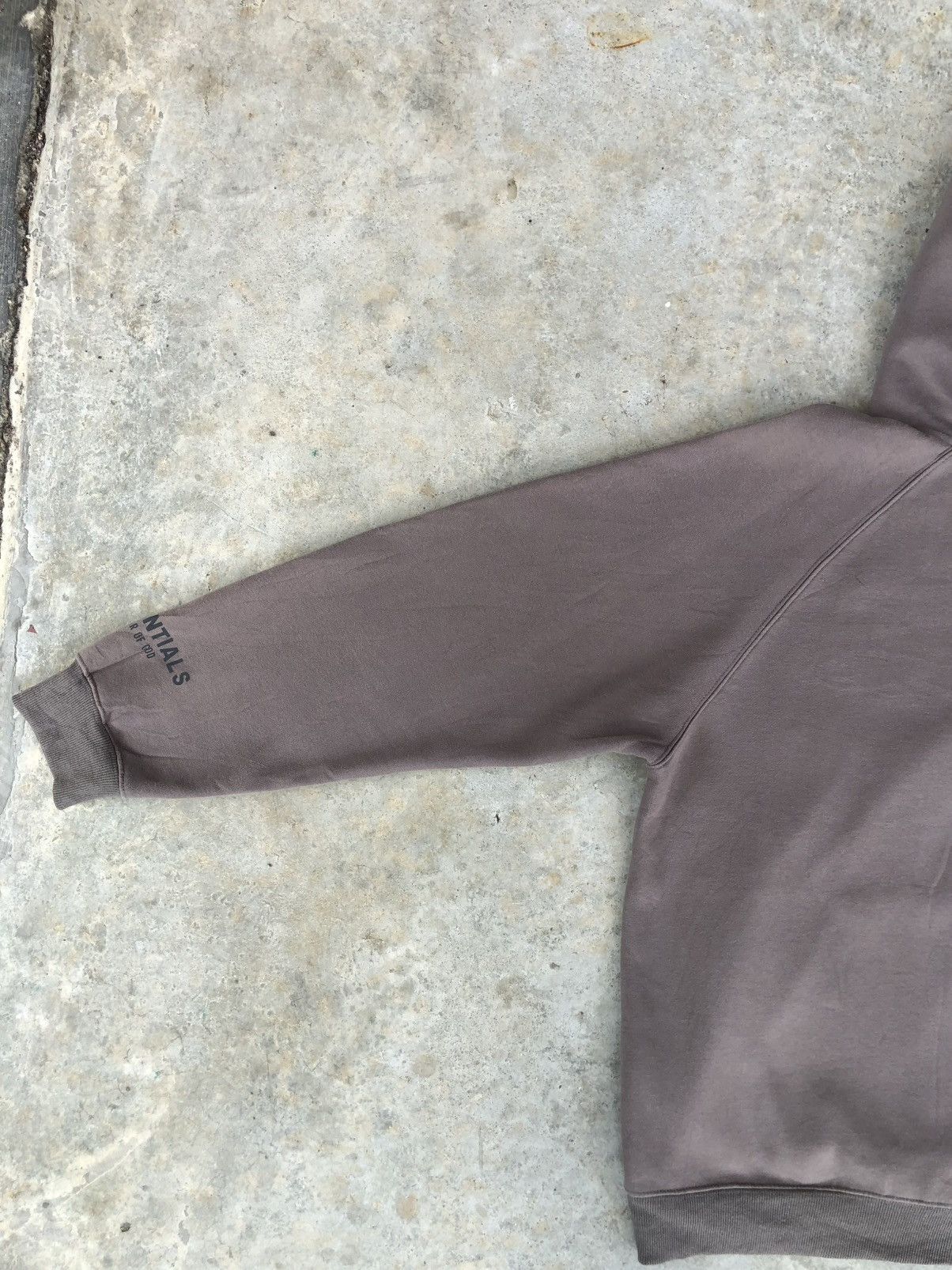 Fear of God Fear Of God Essentials Logo Size US XL / EU 56 / 4 - 11 Thumbnail