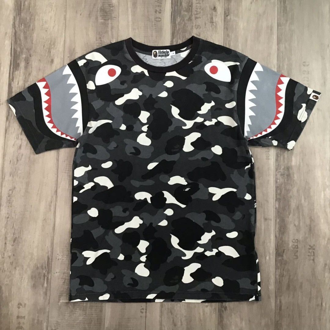 Bape 💫Glow in the dark BAPE City camo shark T-shirt a bathing ape Size US L / EU 52-54 / 3 - 2 Thumbnail