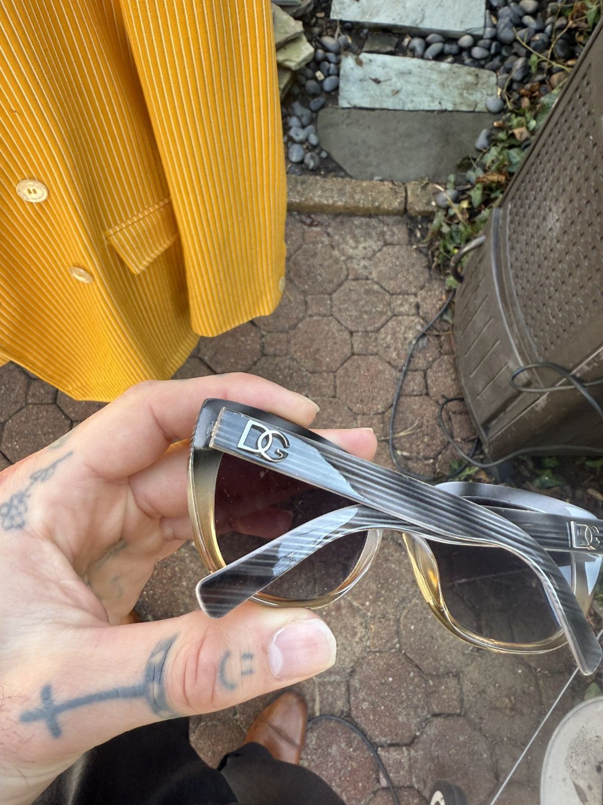 Other DG Black Grey Vtg Sunglasses Purple Hue 90s Size ONE SIZE - 5 Thumbnail