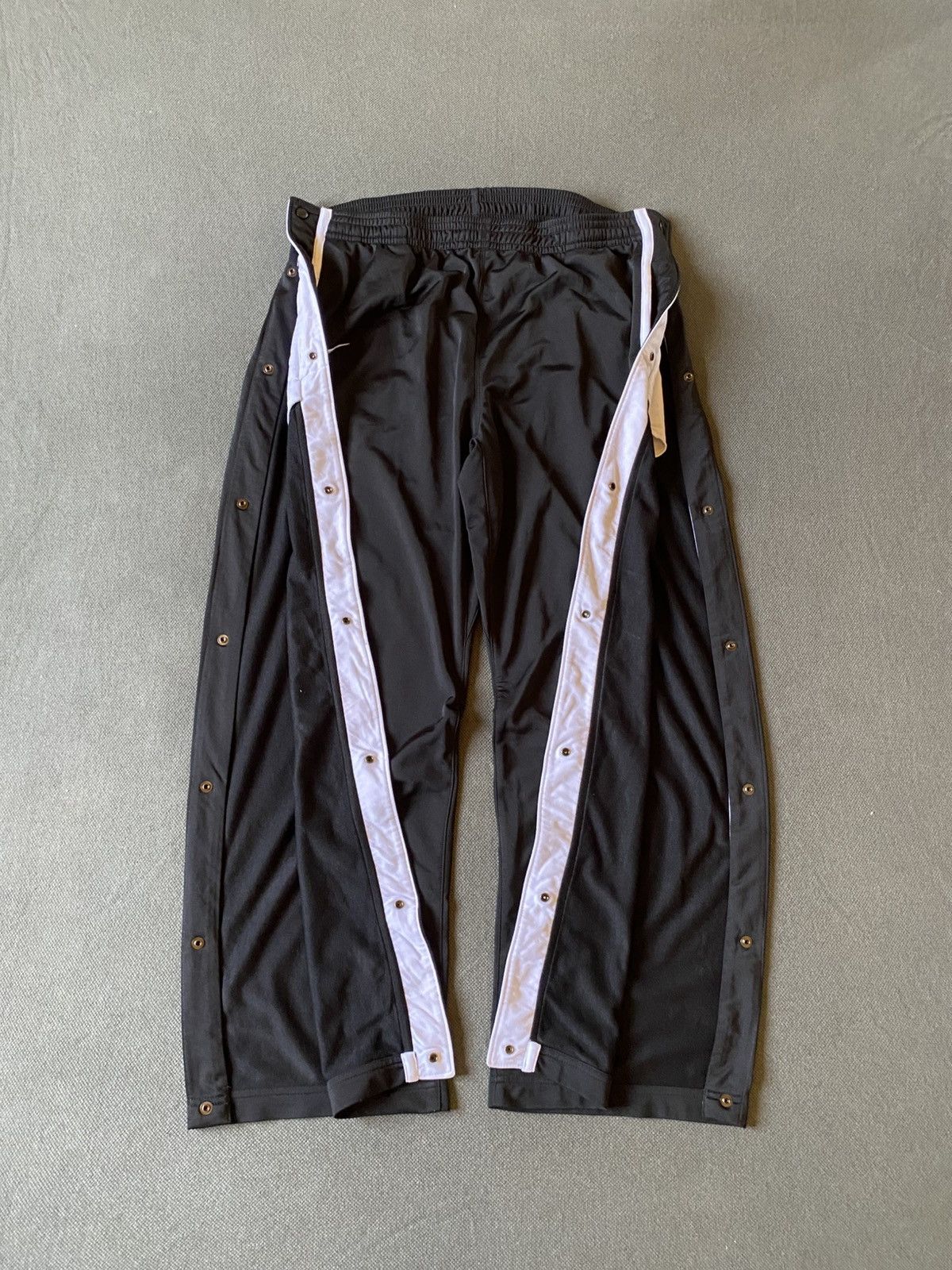 Nike Vintage Nike Button Sweatpants Wide Leg Size US 42 / EU 58 - 2 Thumbnail