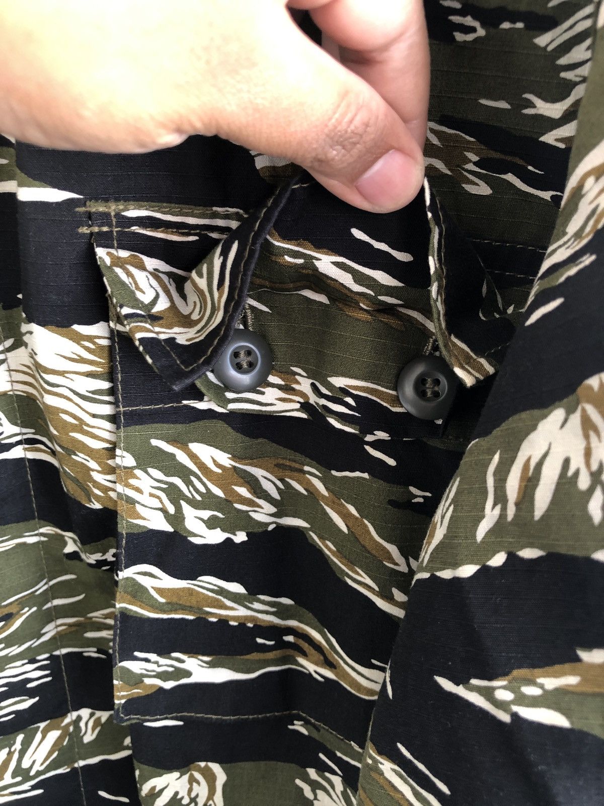 Other MILITARY PARKA SHIRT TIGER CAMO Size US XL / EU 56 / 4 - 4 Thumbnail