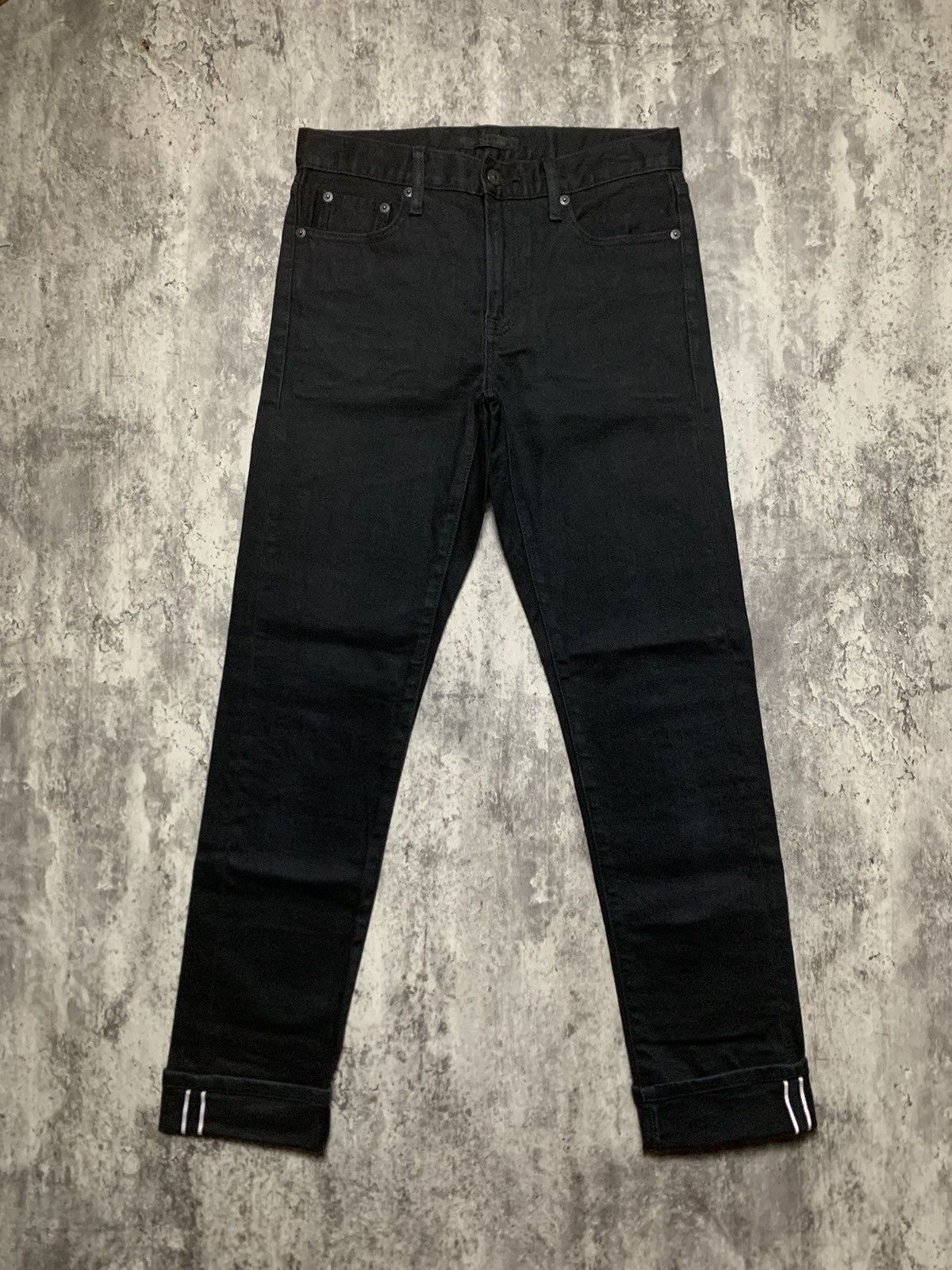 Uniqlo Uniqlo Slim Selvedge Black Denim Undercover Japan Style Size US 29 - 1 Thumbnail