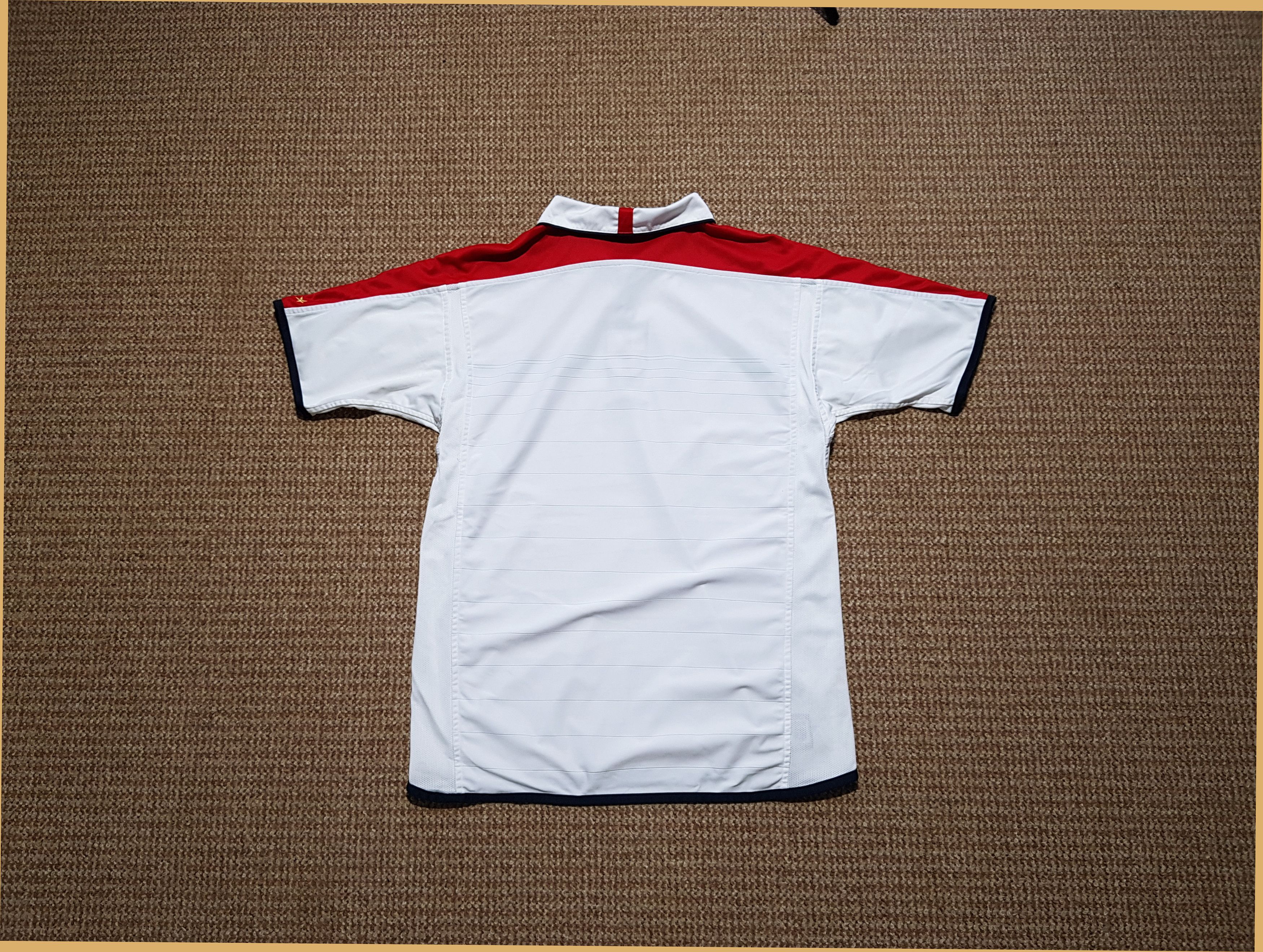Umbro Umbro England Soccer Jersey 2003 Reversible Home National L Size US L / EU 52-54 / 3 - 4 Thumbnail