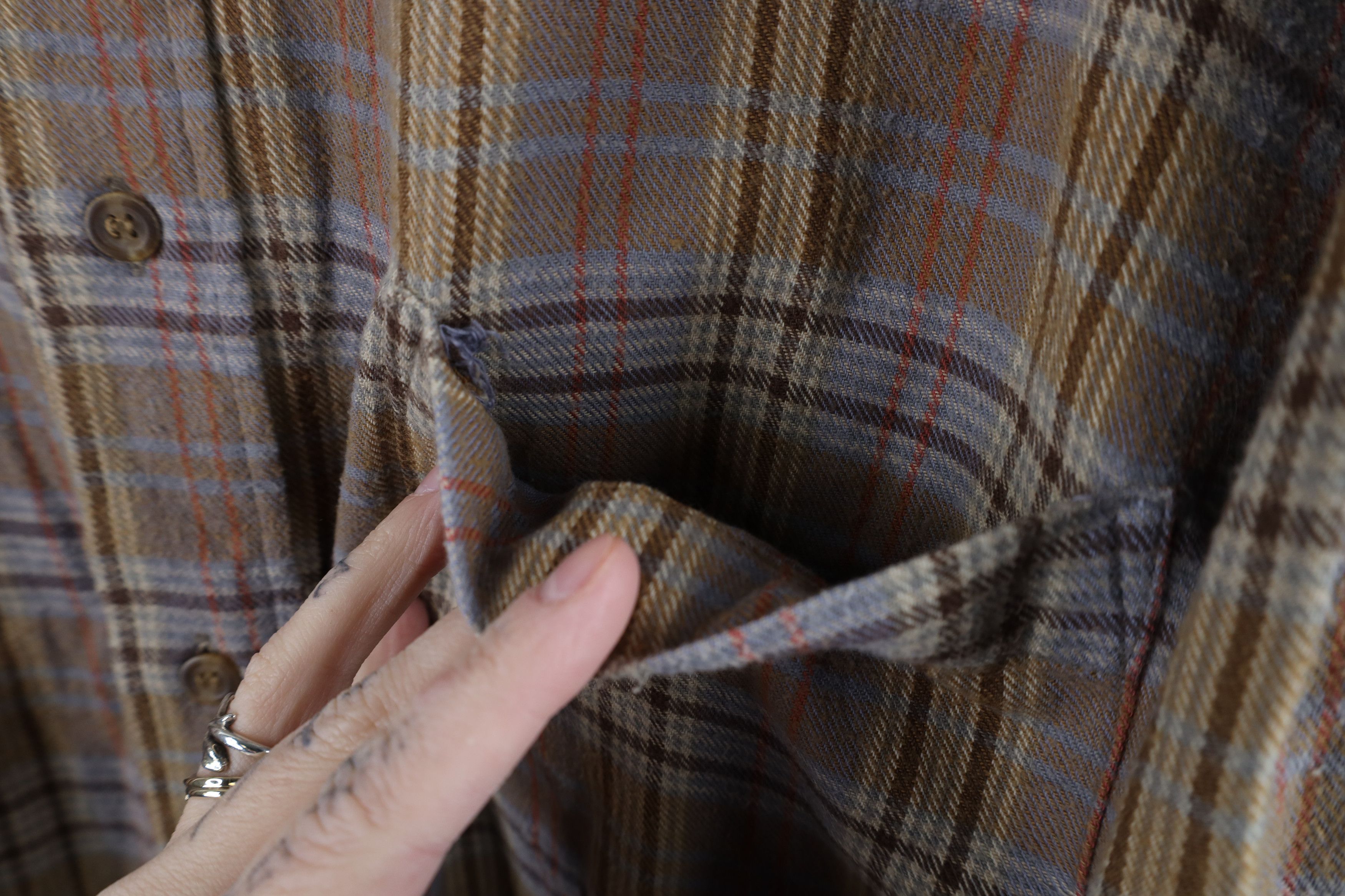 Vintage Vintage 90s Streetwear Earth Tone Flannel Button Down Shirt Size US L / EU 52-54 / 3 - 6 Thumbnail