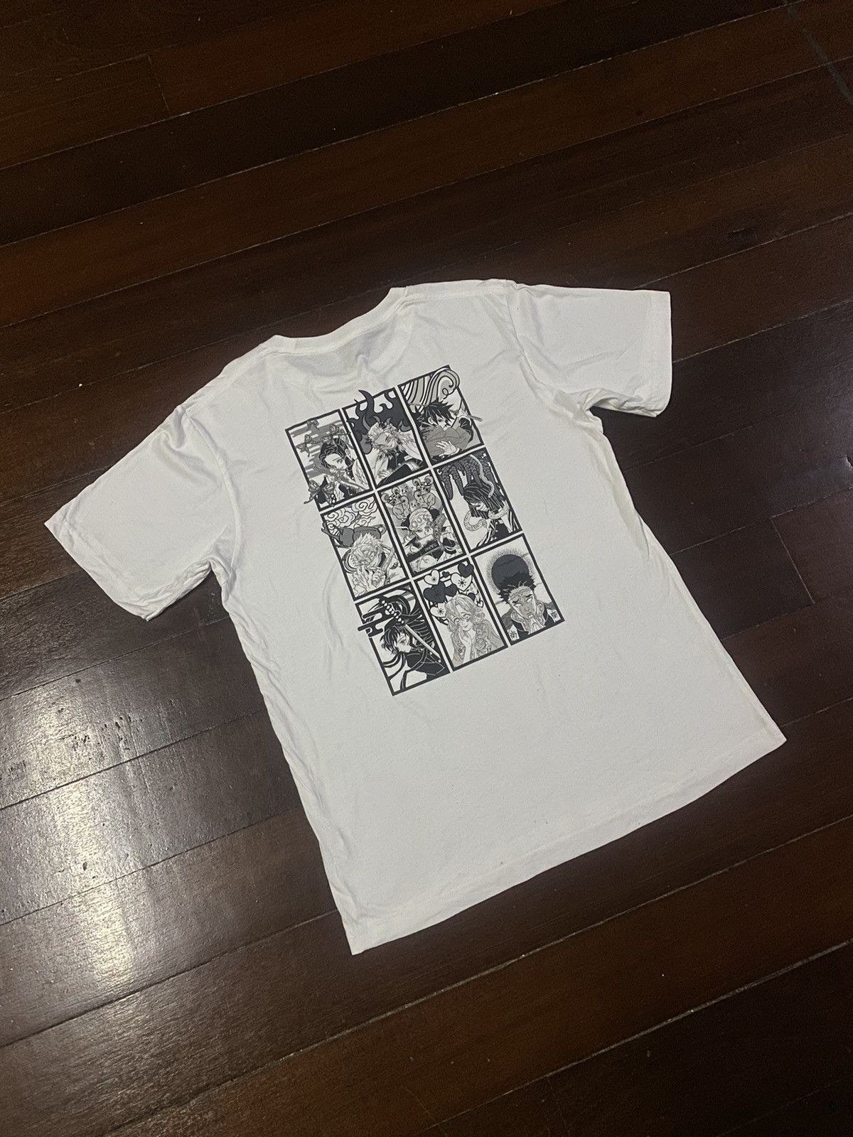 Anime × Japanese Brand × Uniqlo Fire 🔥 Kimetsu No Yaiba Size US L / EU 52-54 / 3 - 4 Thumbnail