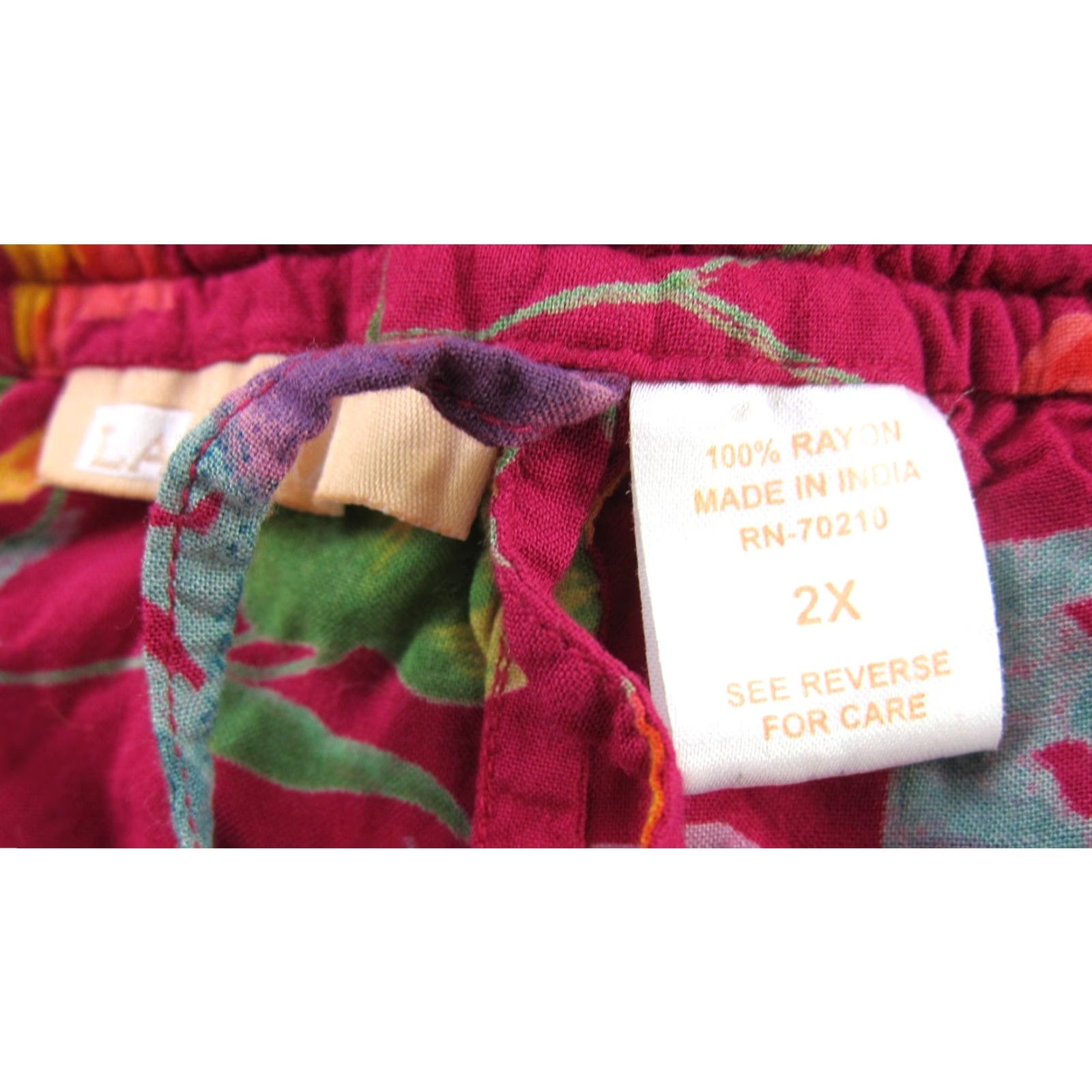 Pinko VINTAGE LA CERA 100% Rayon Pink Green Purple Blue Floral Pocket Tie Casual Shorts Women 2X Size 40" / US 18 - 3 Thumbnail