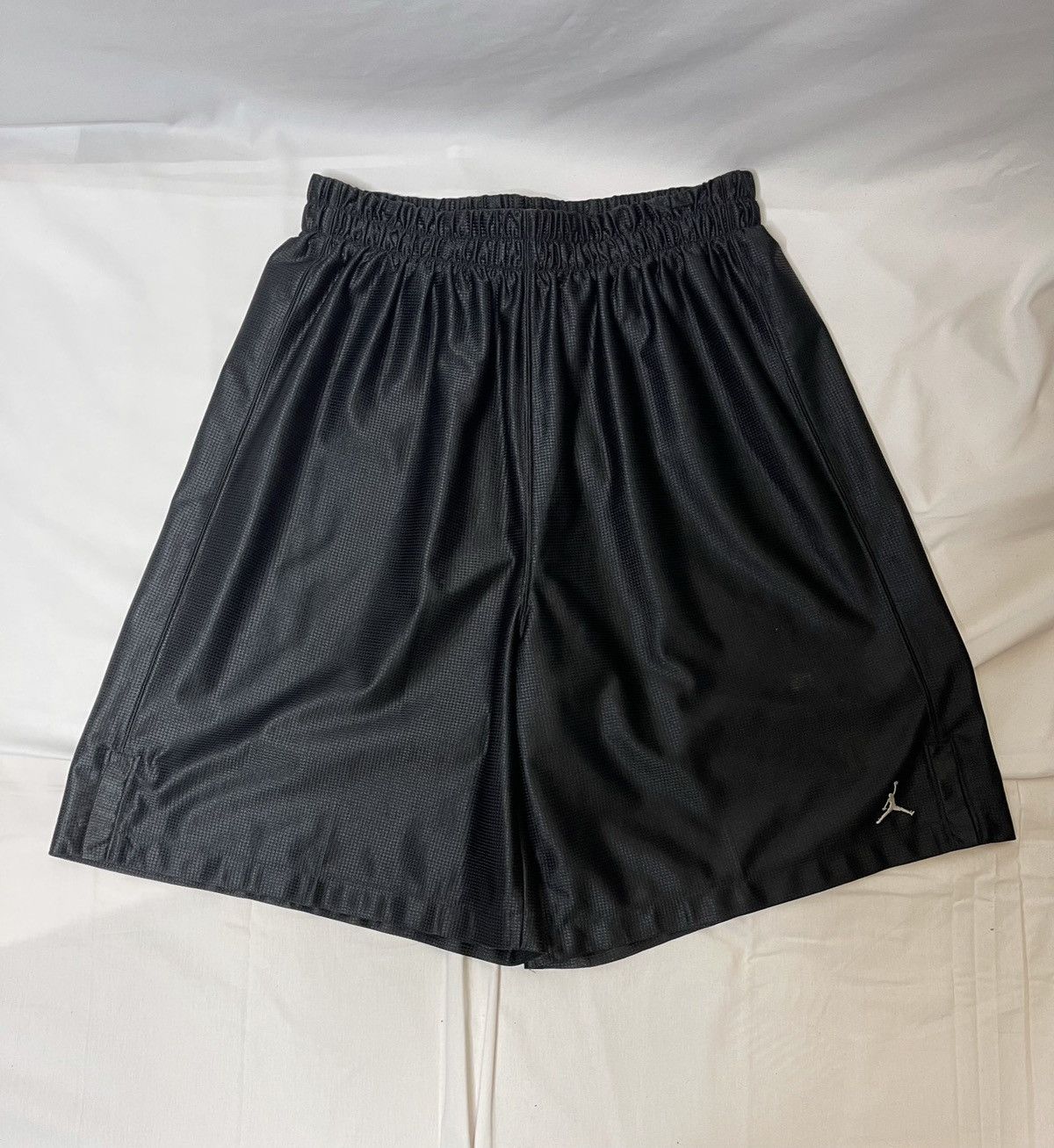 Jordan Brand Huf Nike sb vans shorts yeezy supreme jordan kith off white Size US 44 / EU 60 - 8 Thumbnail