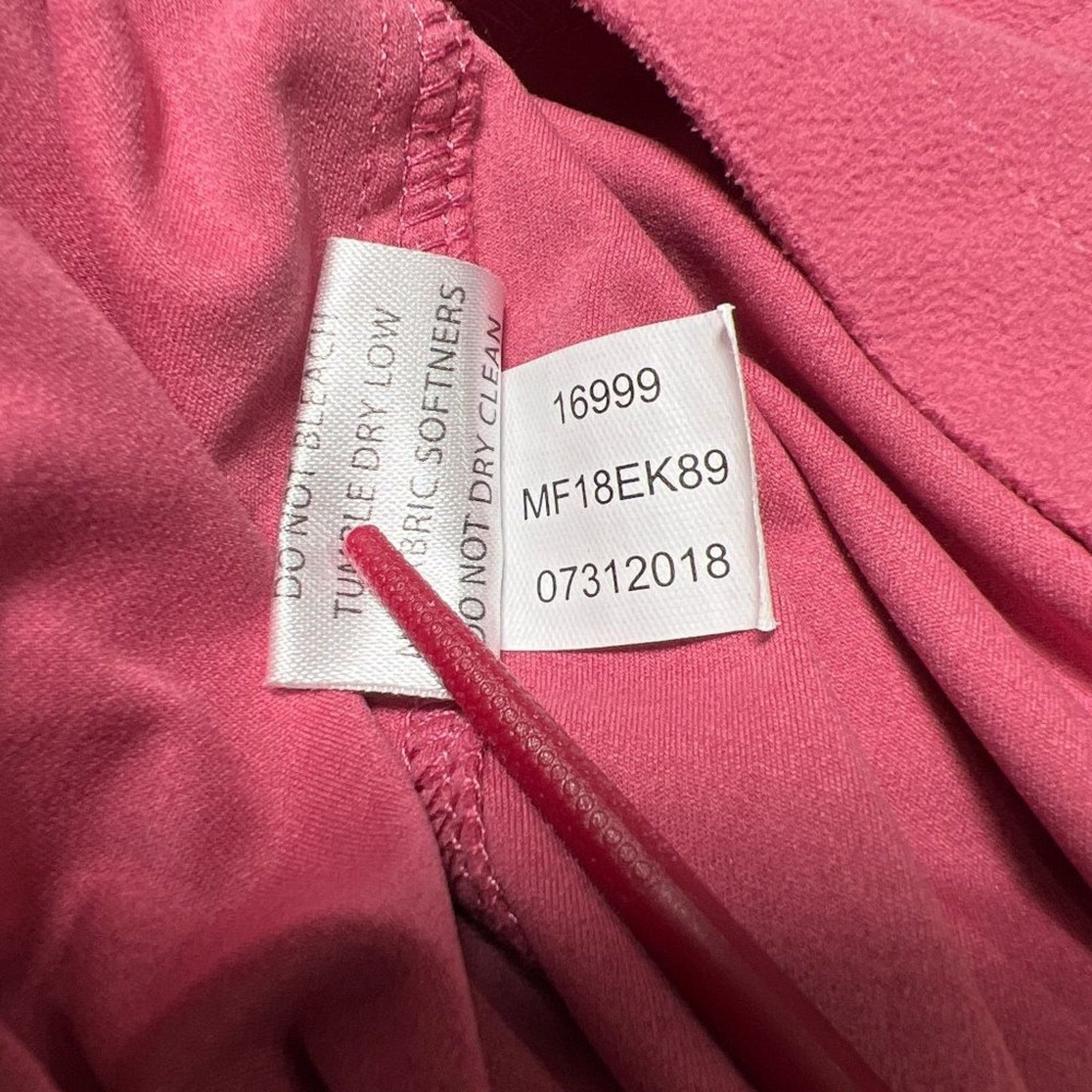 Peter Millar Peter Millar Surge Soft Shield Half Zip Salmon Pink Size M Size US M / EU 48-50 / 2 - 4 Thumbnail