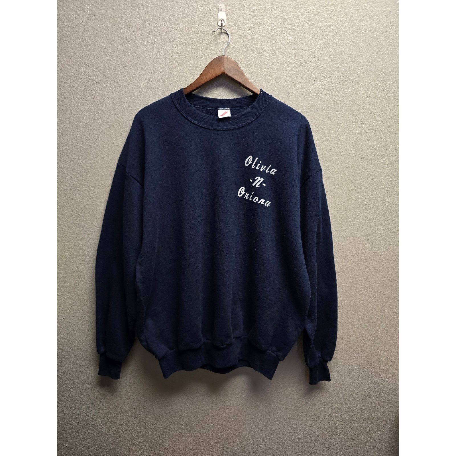 Vintage Vintage Jerzees Sweatshirt Olivia N Oriana XL 90s Crewneck Size US XL / EU 56 / 4 - 1 Thumbnail