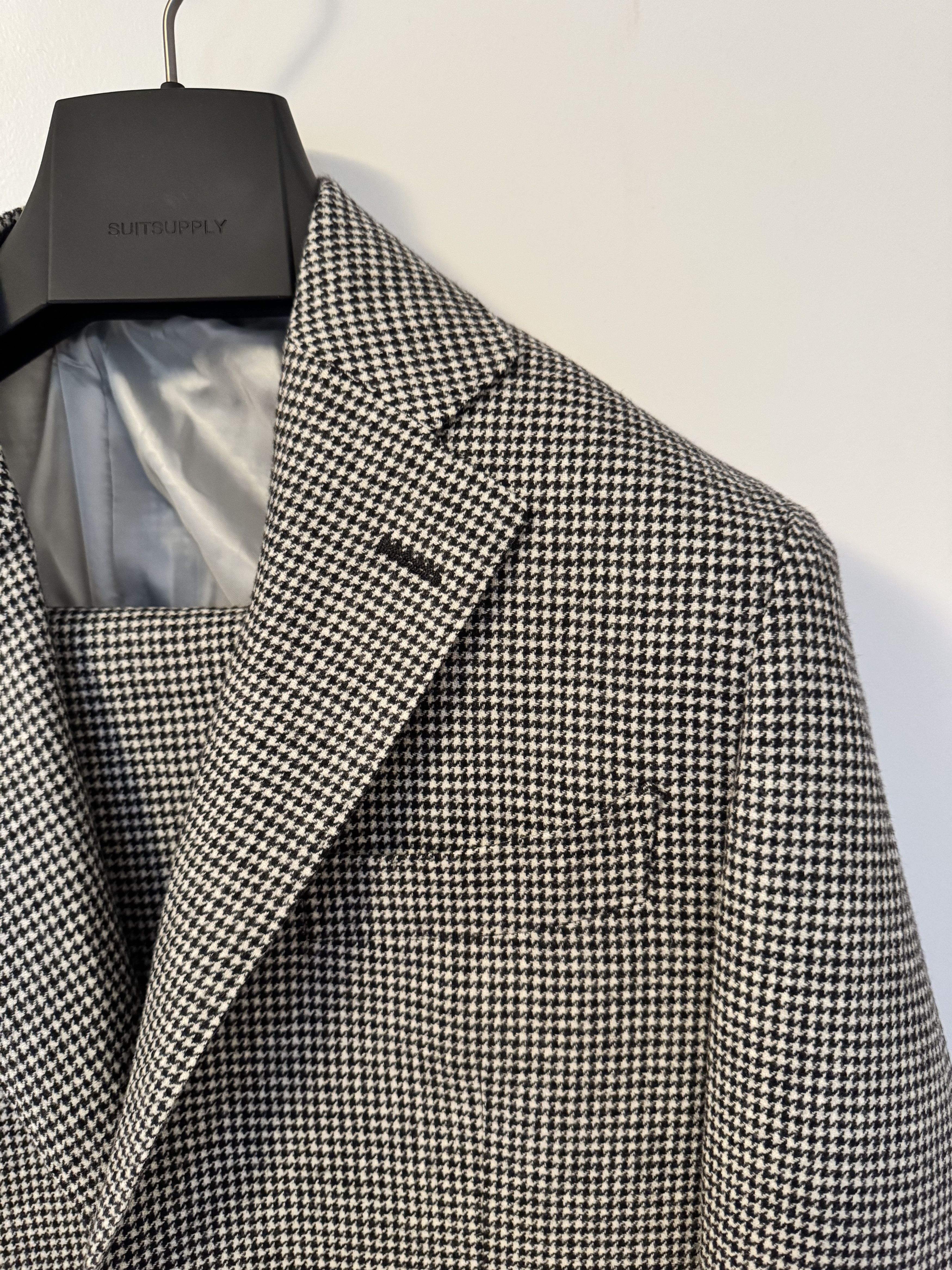 Suitsupply Suitsupply La Spalla B&W Houndstooth Wool-Cashmere Suit Size 38L - 4 Thumbnail