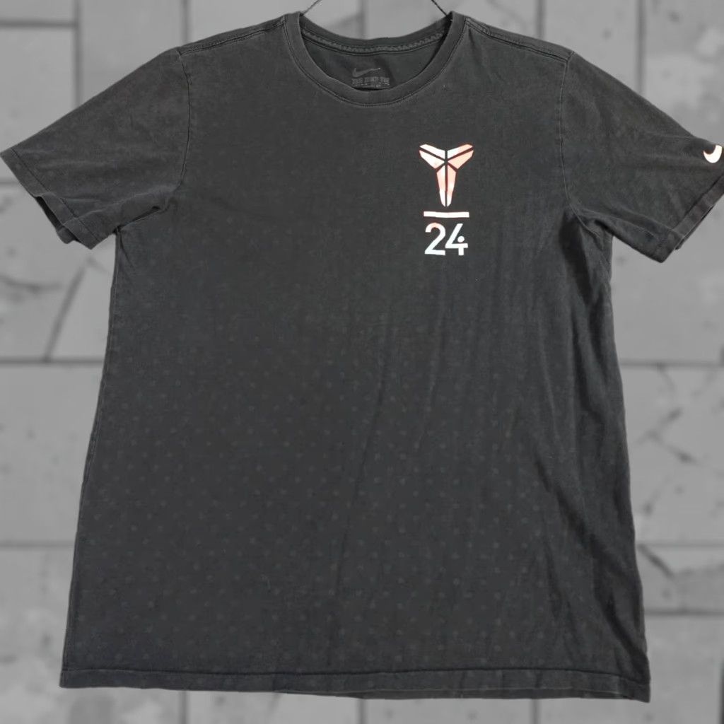 Nike Nike Womens T-shirt XL Kobe Bryant Logo Polka Dot Shirt Black Crew Neck Short Sleeve Email? Size XL / US 12-14 / IT 48-50 - 1 Thumbnail