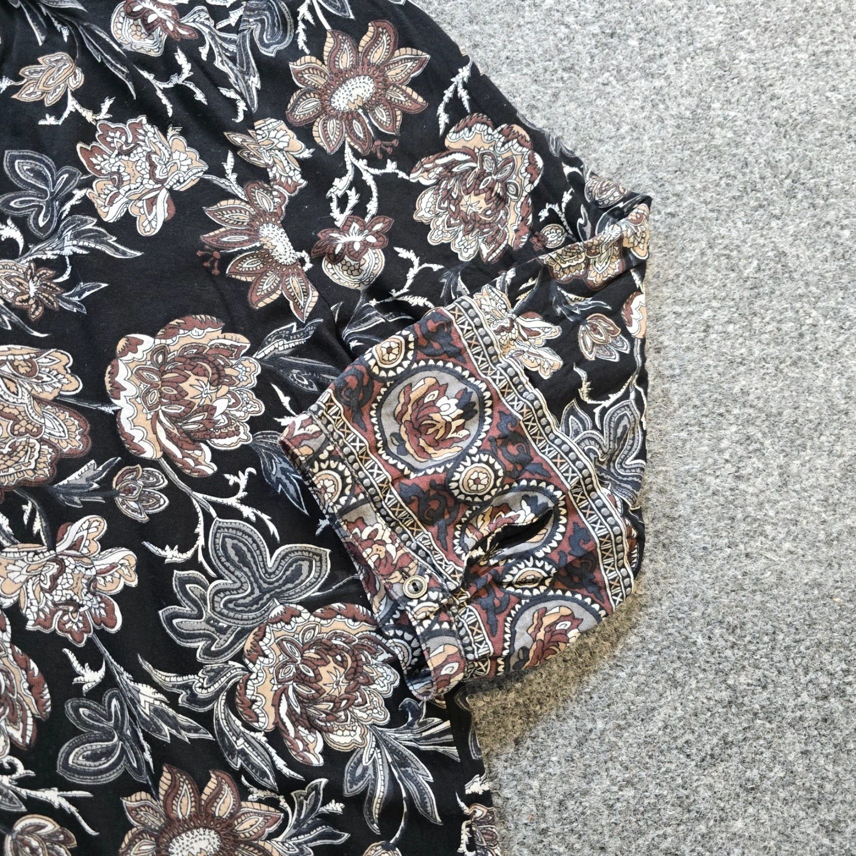 Lucky Brand Lucky Brand Top Womens 1X Black Floral V Neck 3/4 Sleeve Boho Casual Shirt Size XL / US 12-14 / IT 48-50 - 4 Thumbnail