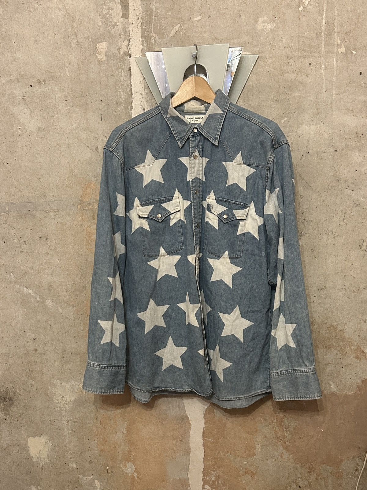 Saint Laurent Paris 2016 Star Printed Denim Shirt Size US S / EU 44-46 / 1 - 1 Thumbnail