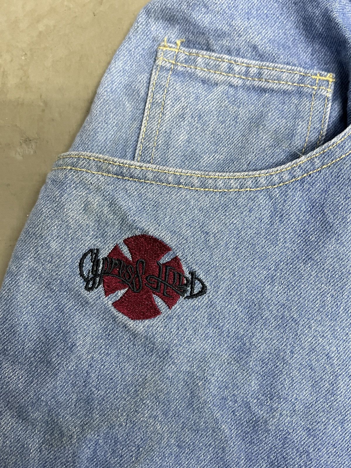 Rap Tees × Vintage Vintage Cypress Hill Emboidery Baggy Denim Jorts Pants Size US 32 / EU 48 - 4 Thumbnail