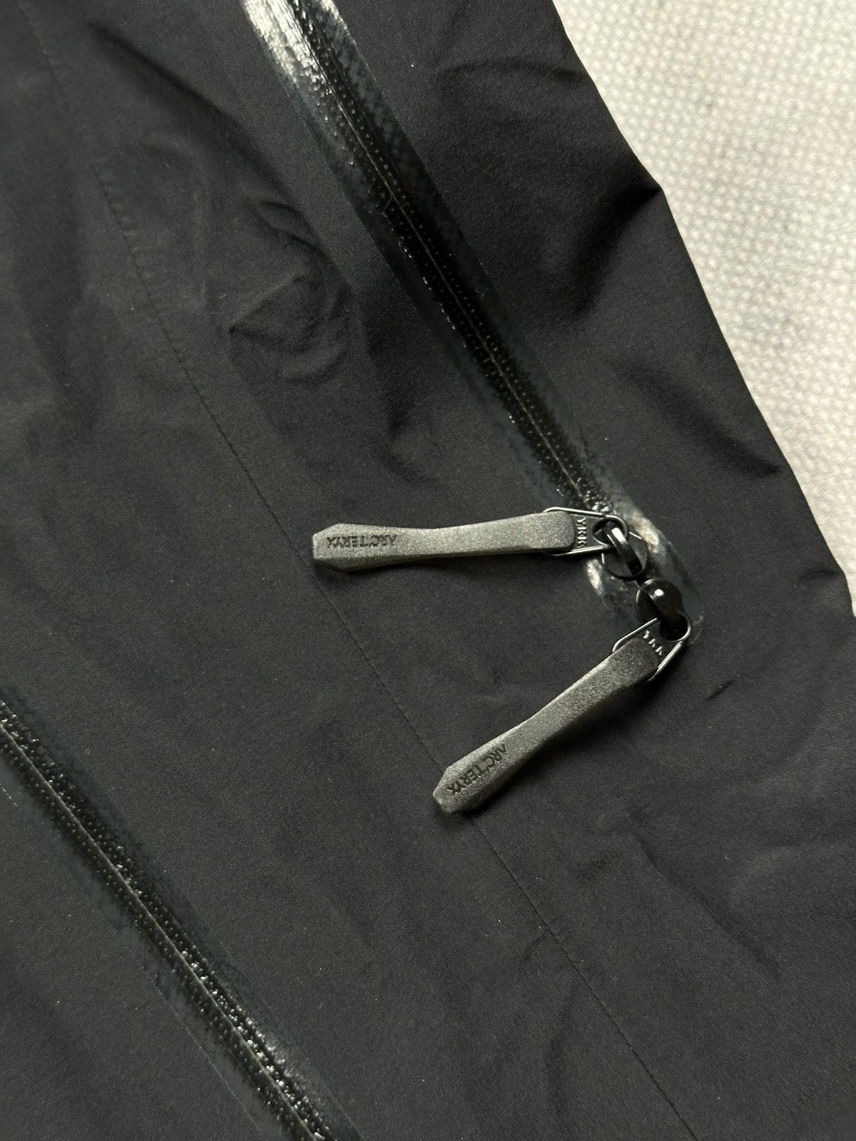 Arc'teryx Arc'teryx Zeta LT Gore-Tex Shell Jacket Black Lightweight Size US L / EU 52-54 / 3 - 16 Thumbnail