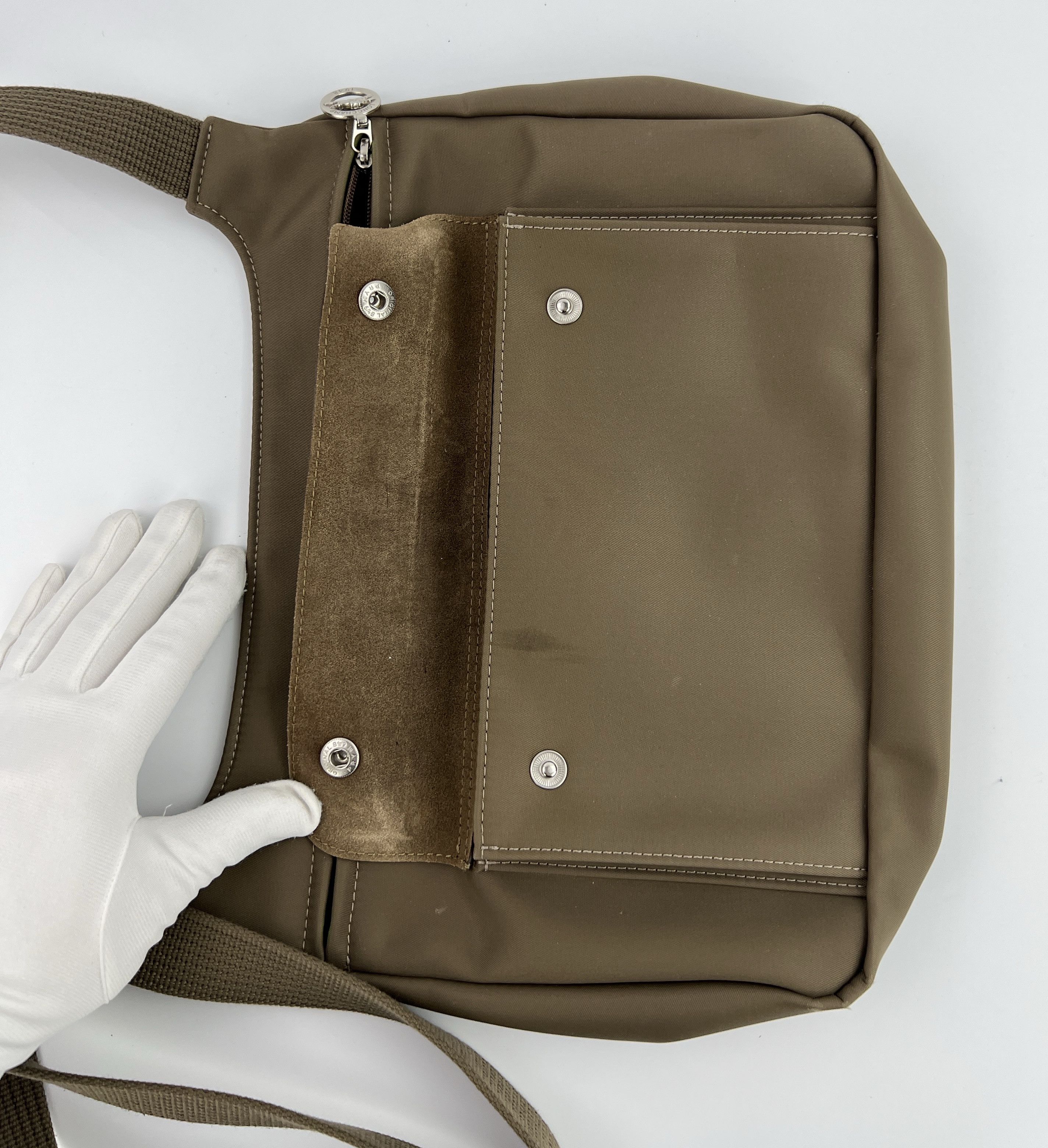 Longchamp × Vintage Vintage Longchamp Khaki Green Nylon Crossbody Bag Size ONE SIZE - 10 Thumbnail