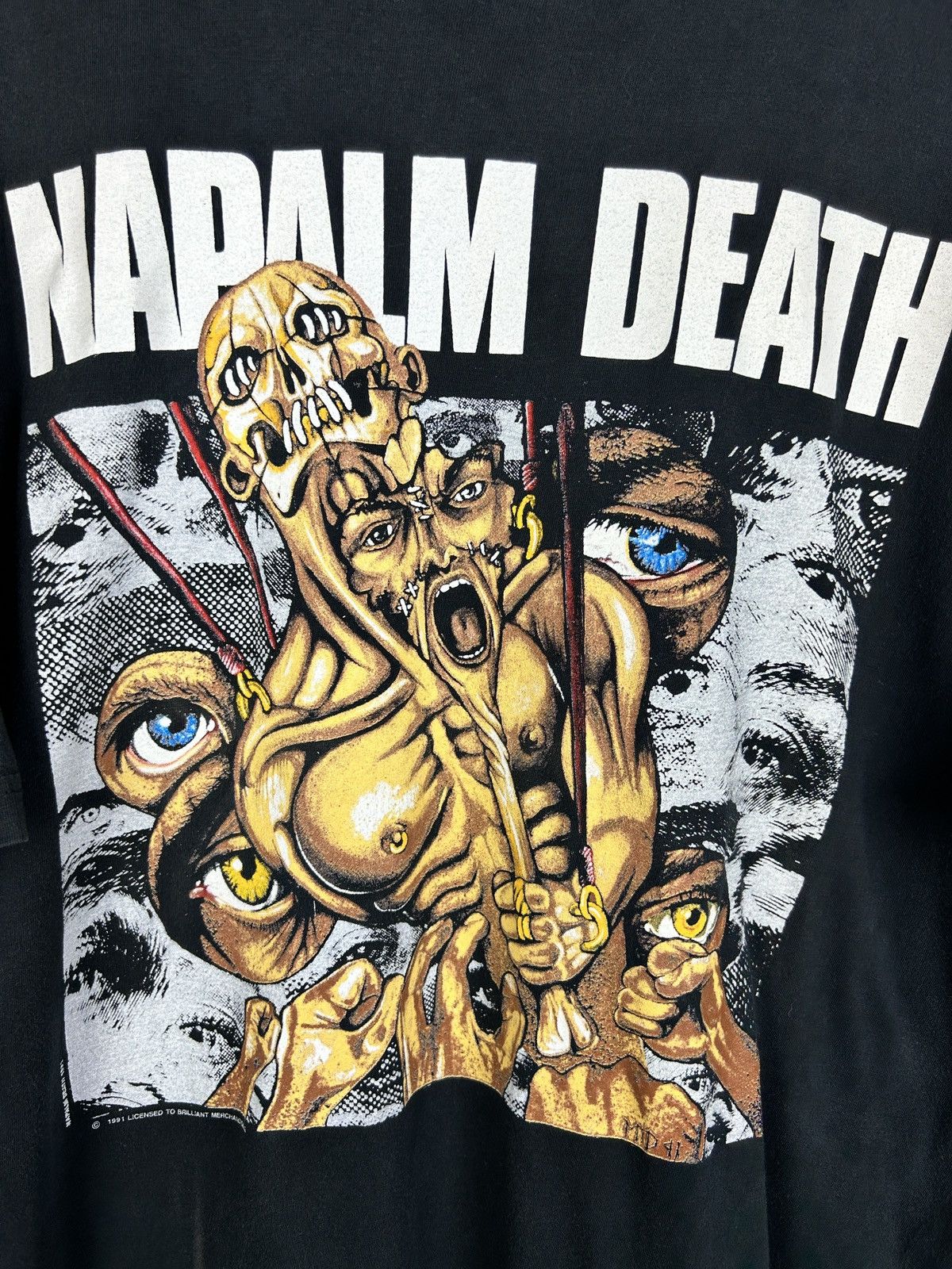 Band Tees 90s Napalm Death 1991 Mass Appeal Madness Grindcore Metal T Size US XL / EU 56 / 4 - 2 Thumbnail
