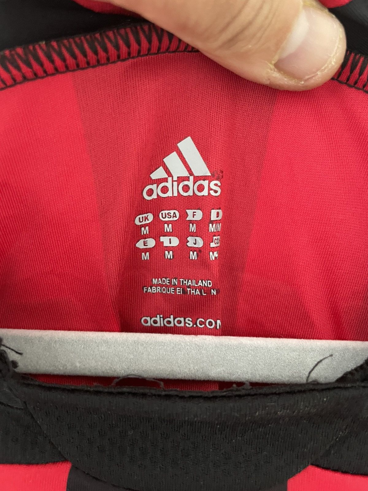 Adidas AC millan 2006 home jersey ( kaka on the back ) Size US M / EU 48-50 / 2 - 5 Thumbnail