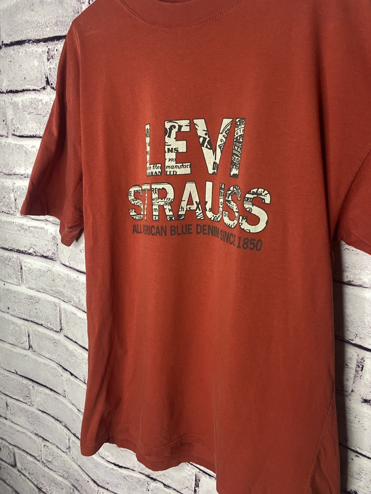 Levi's MENS Vintage T-Shirt Levi’s Streetwear Size L Size US L / EU 52-54 / 3 - 9 Thumbnail