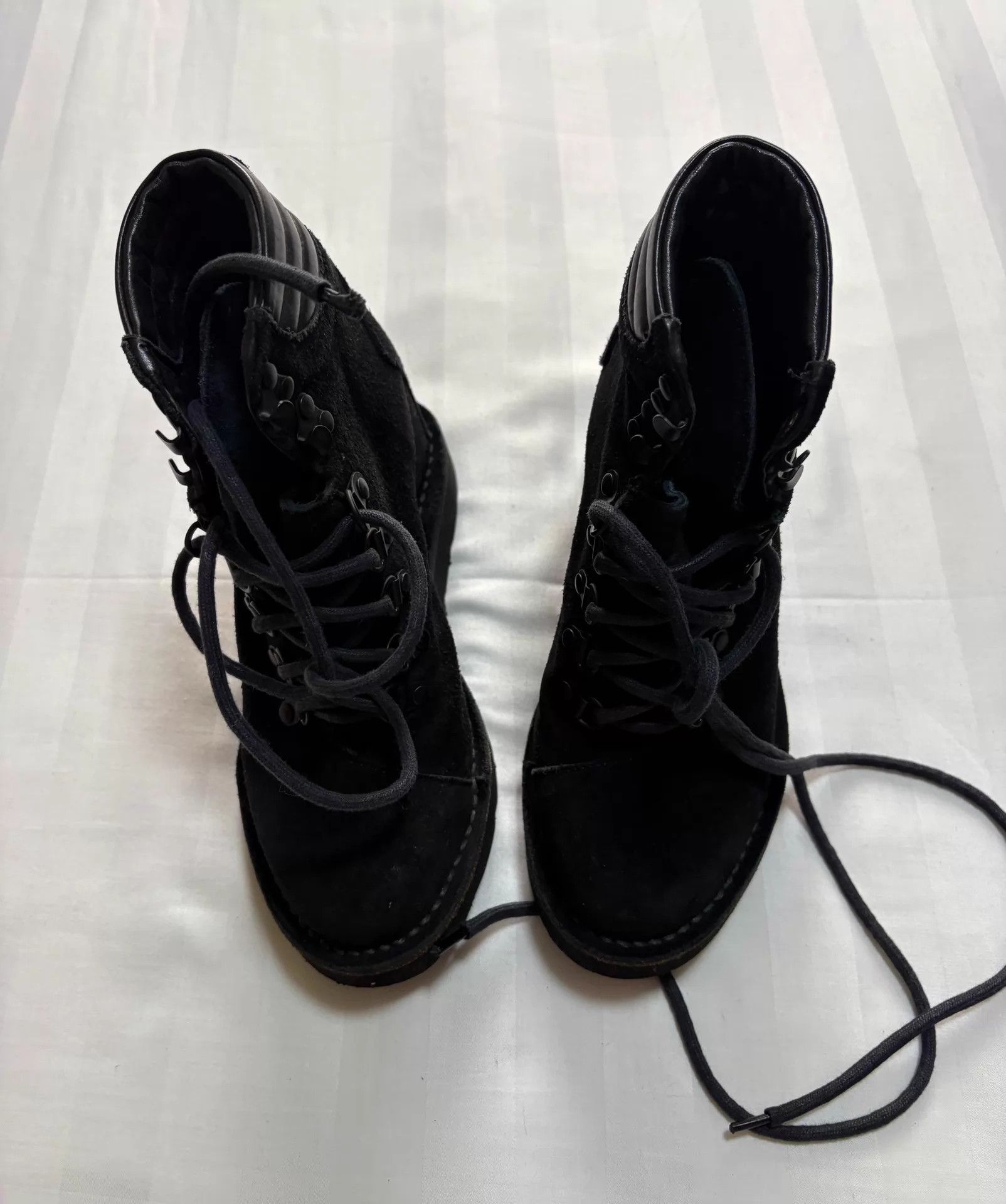 Maison MIHARA YASUHIRO MIHARA YASUHIRO vintage odd suede block heel boot 225 37 Size US 6.5 / IT 36.5 - 7 Thumbnail