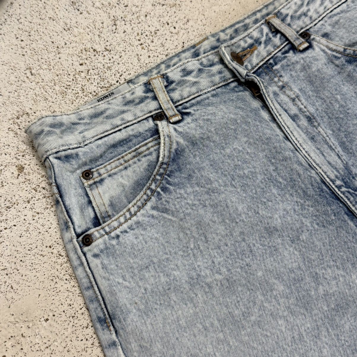 Edwin Vintage Edwin Low Rise Distressed Lightwash Denim Size US 31 - 8 Thumbnail