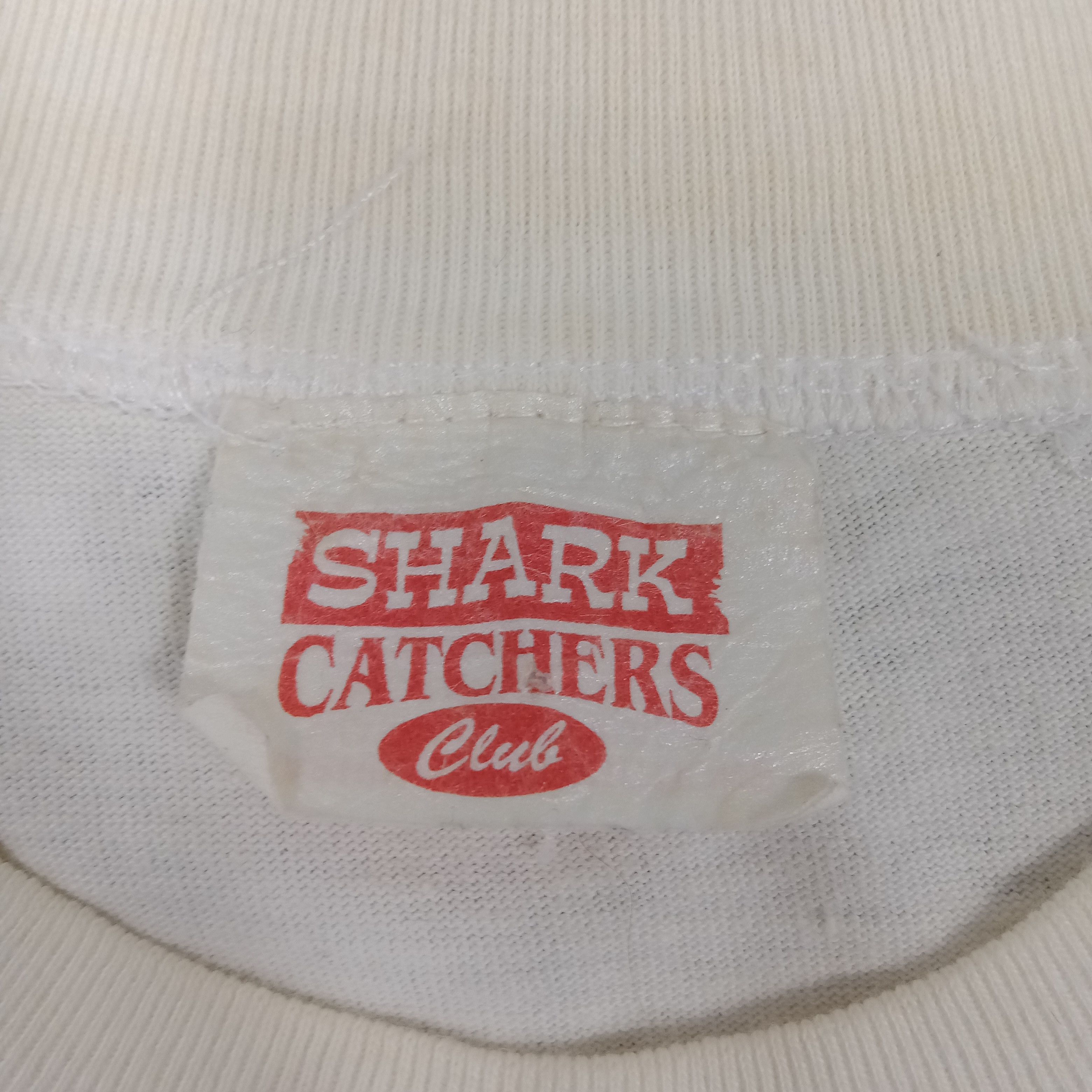 Vintage Shark Catchers Club Australia Movies Promo Tshirt Size US L / EU 52-54 / 3 - 4 Thumbnail
