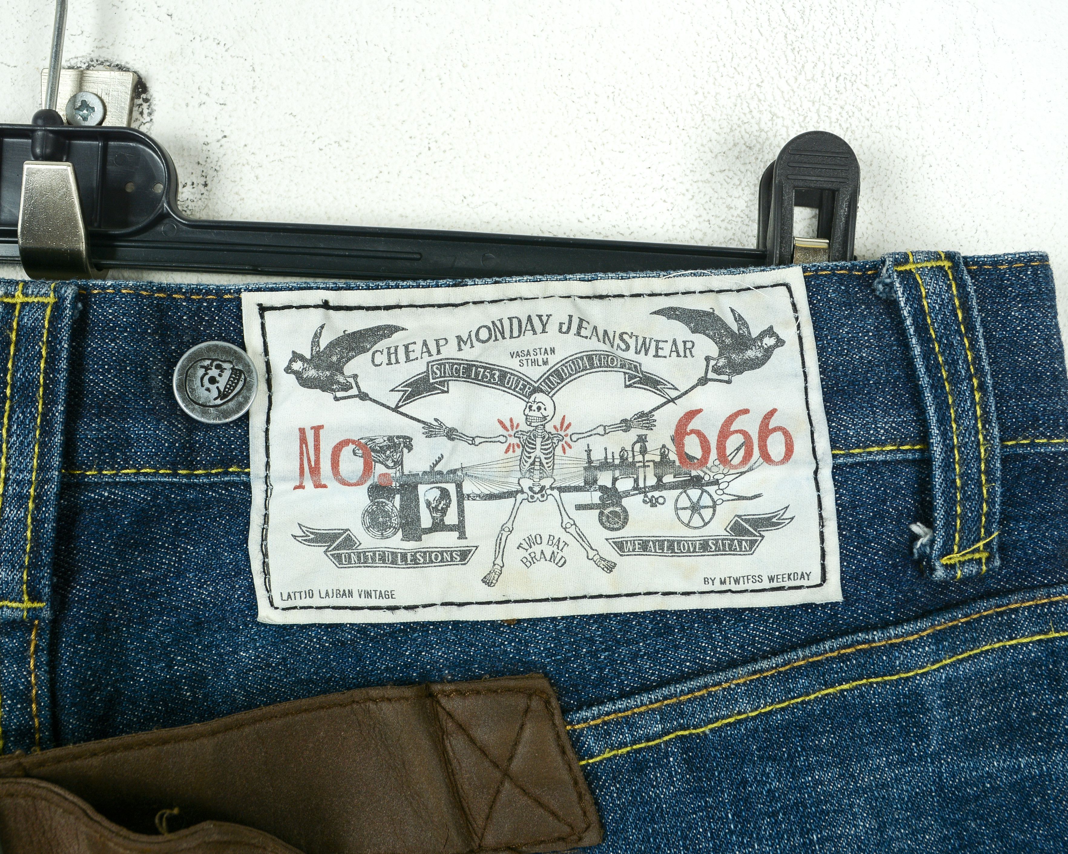 Cheap Monday 666 Japanese Blue Dry W31 L34 Reg Taper Selvedge Jeans Denim Size US 31 - 8 Thumbnail
