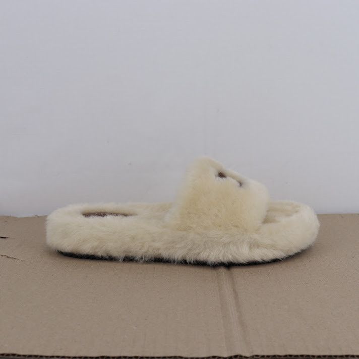 Celine o1rshd1 /dup/ Furry Slippers Slipper Fur Triomphe Size US 9 / IT 39 - 2 Thumbnail
