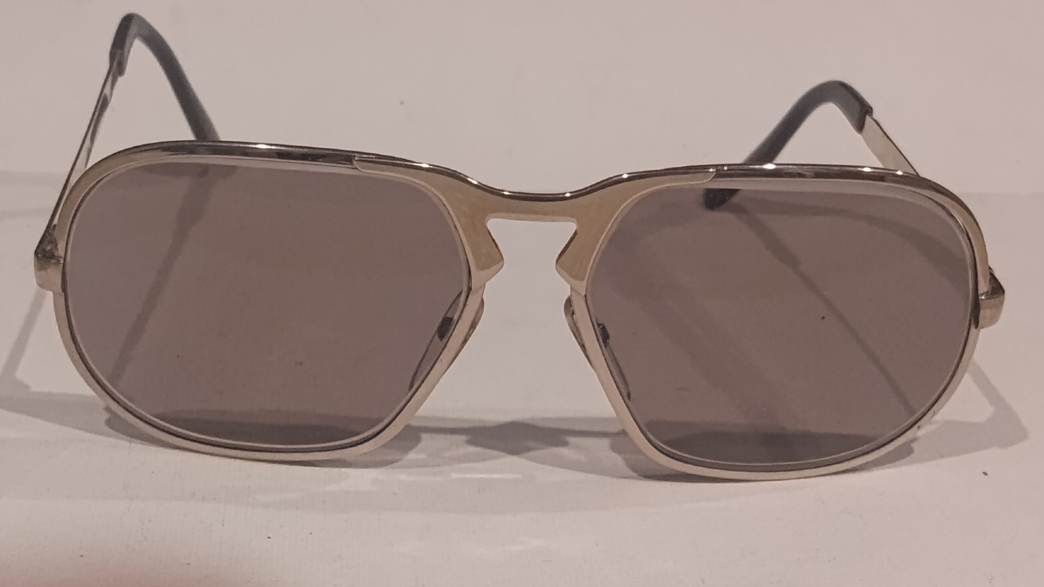 Other Vintage 18kt GP Old School Aviator Sunglasses w/case Italy. Size ONE SIZE - 4 Thumbnail