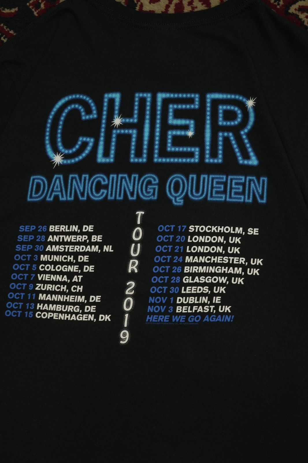 Band Tees Official Cher 2019 Dancing Queen European Tour T-Shirt Size M / US 6-8 / IT 42-44 - 4 Thumbnail