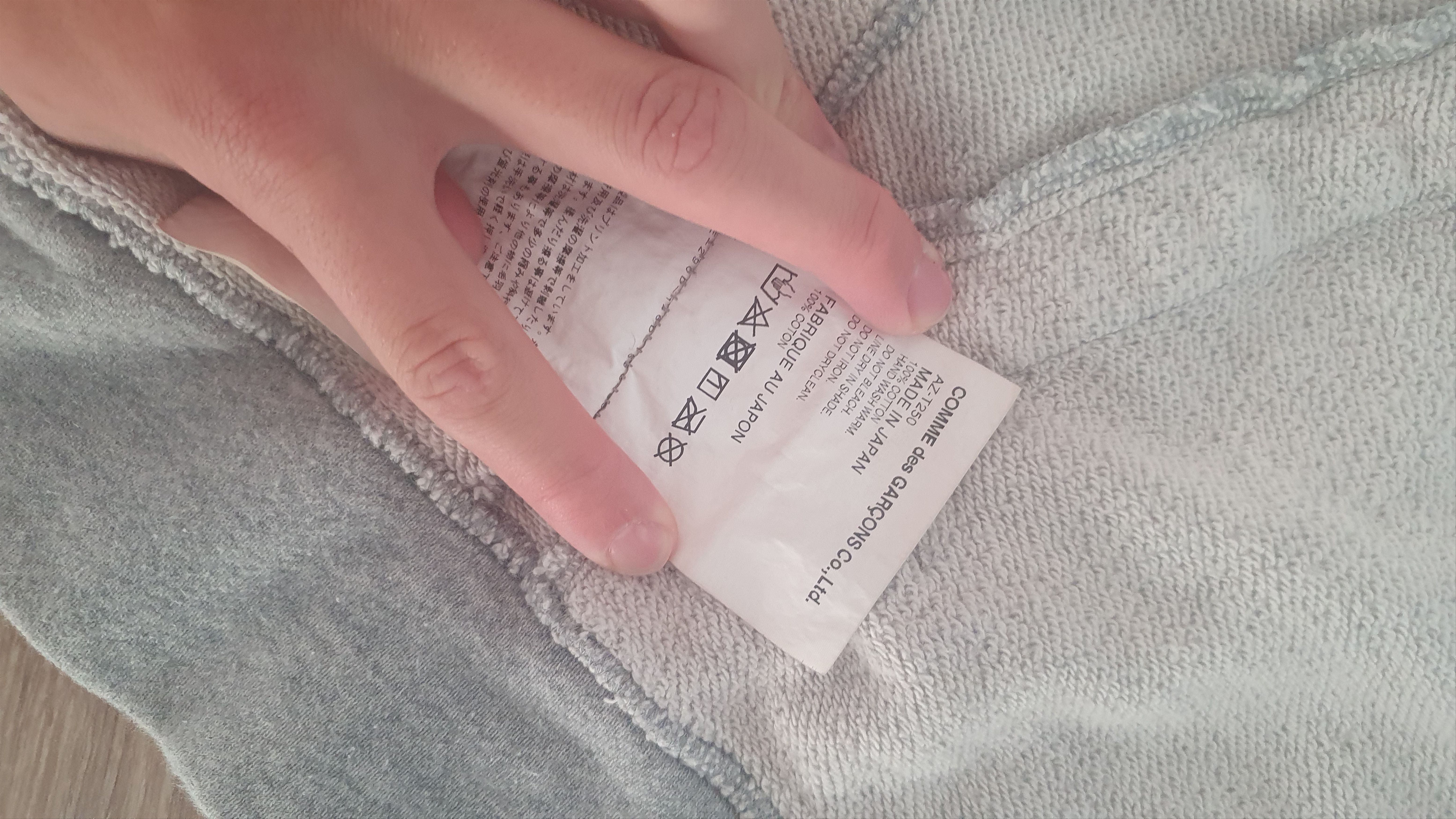 Comme des Garcons Comme des Garçons PLAY Size US M / EU 48-50 / 2 - 5 Thumbnail