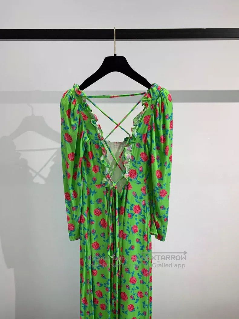 Miu Miu Miu Miu 36 Red flower backless dress with green background. Size S / US 4 / IT 40 - 2 Thumbnail