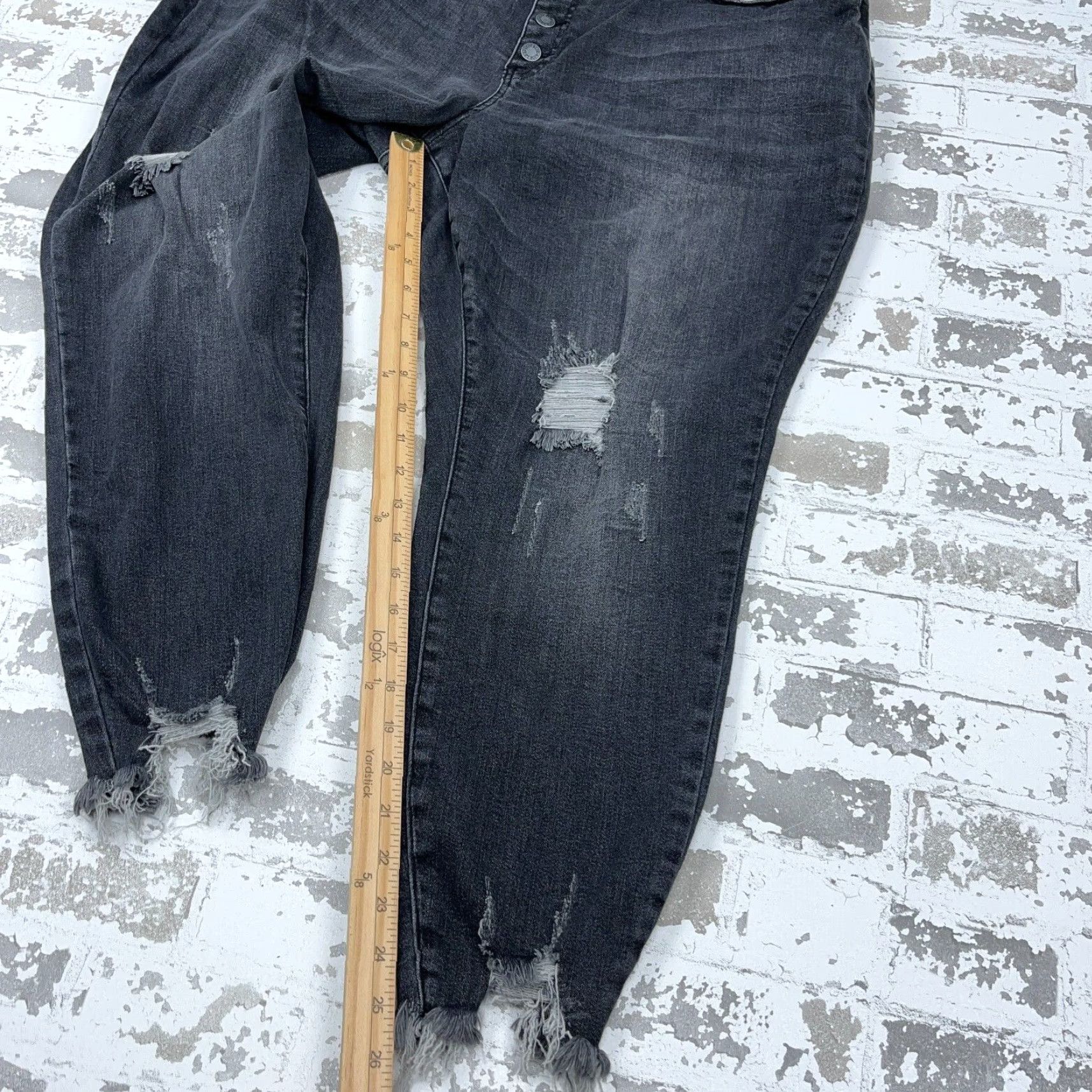 Vintage Judy Blue Jeans Women 24W Skinny Fit Black Wash Faded Pants Button Fly Plus Size 42" / US 20 - 7 Thumbnail