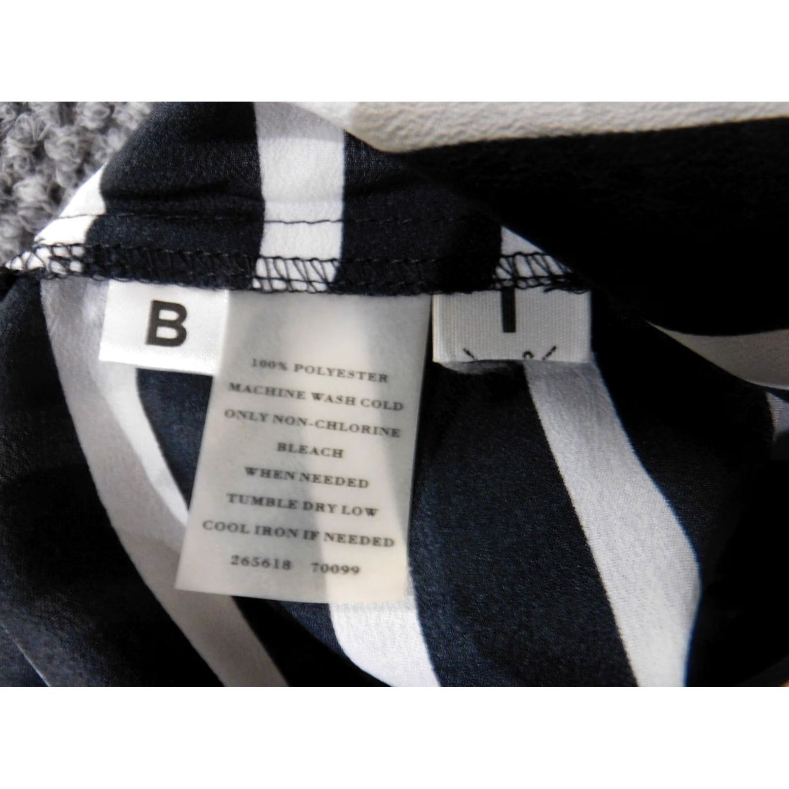 Vintage Ann Taylor top M black striped woven pullover blouse womens Polyester Size M / US 6-8 / IT 42-44 - 7 Thumbnail